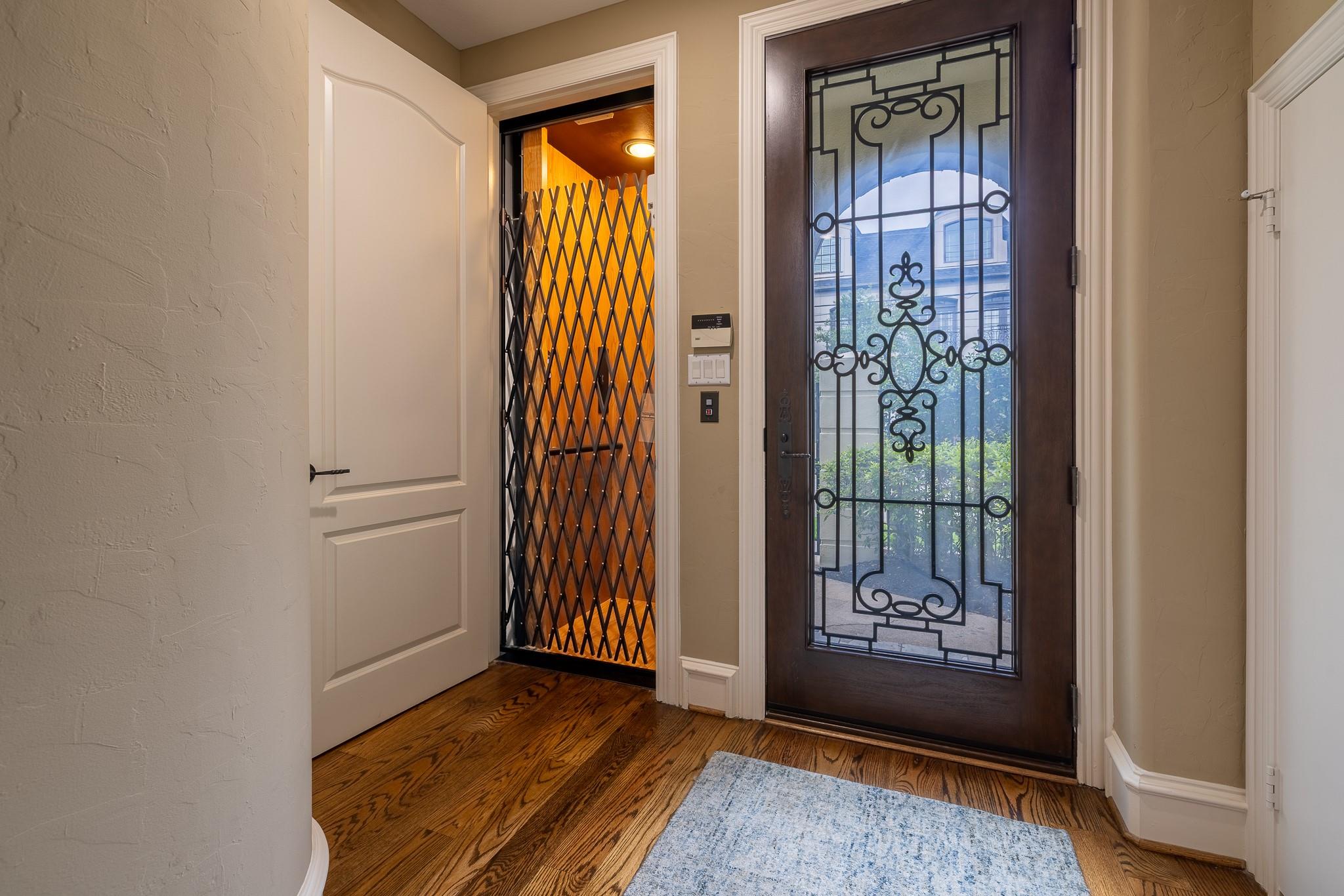 2105 Mcduffie Street