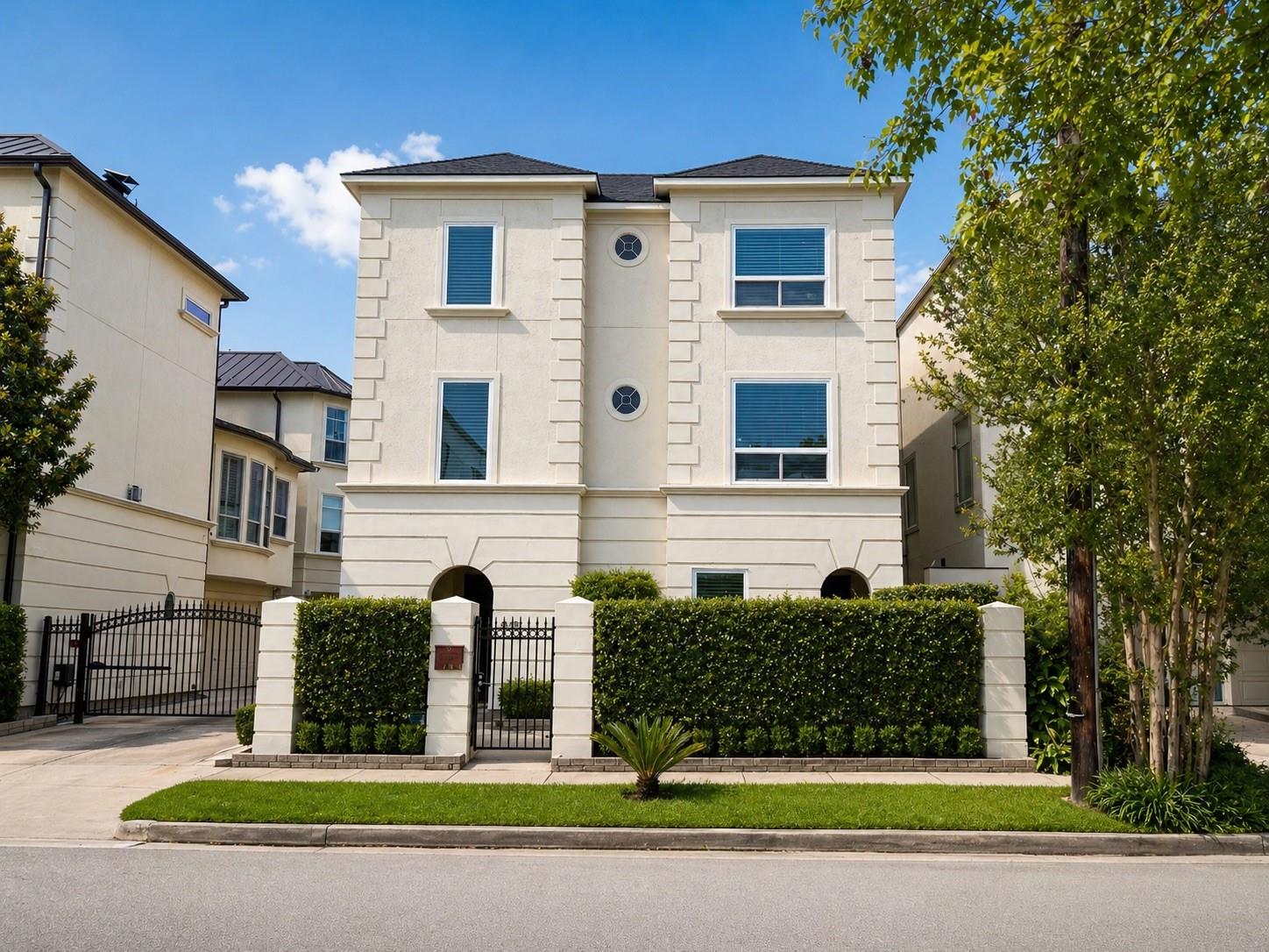 2105 Mcduffie Street