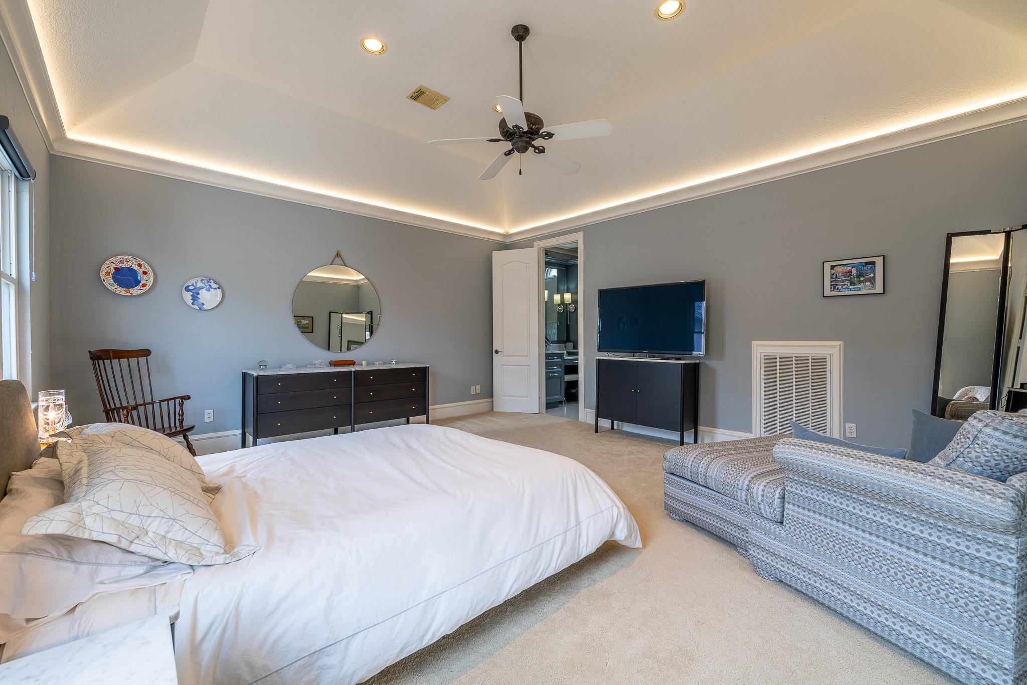 2105 Mcduffie Street