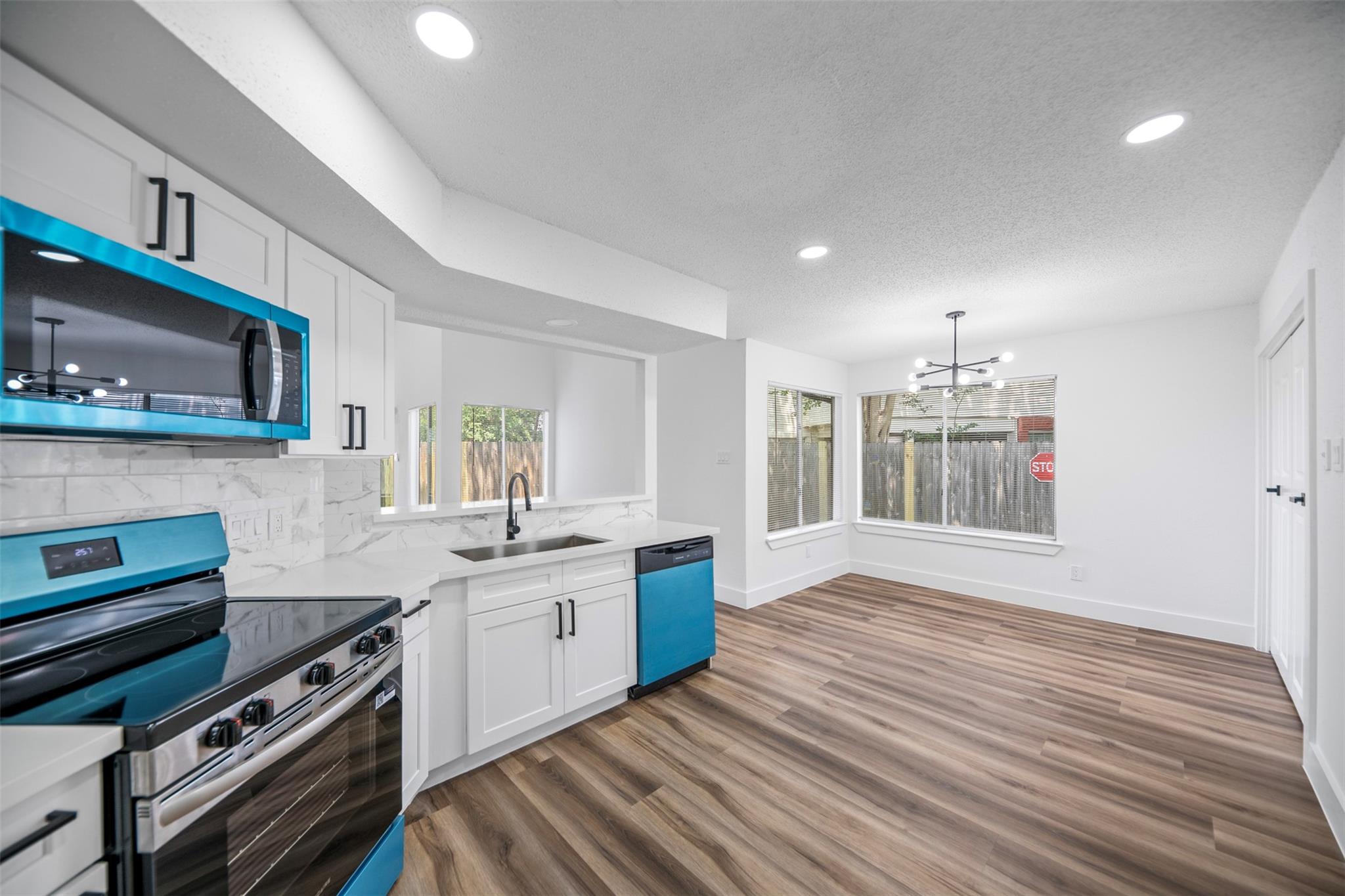 11915 Green Glade Drive
