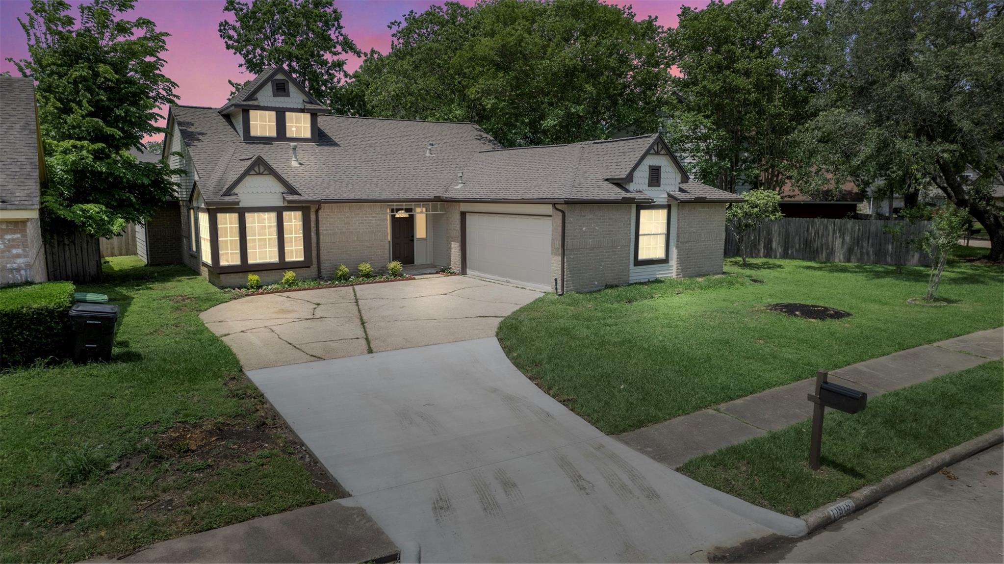 11915 Green Glade Drive