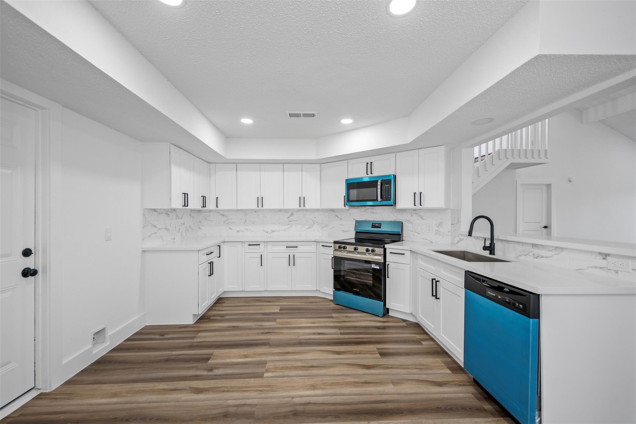 11915 Green Glade Drive