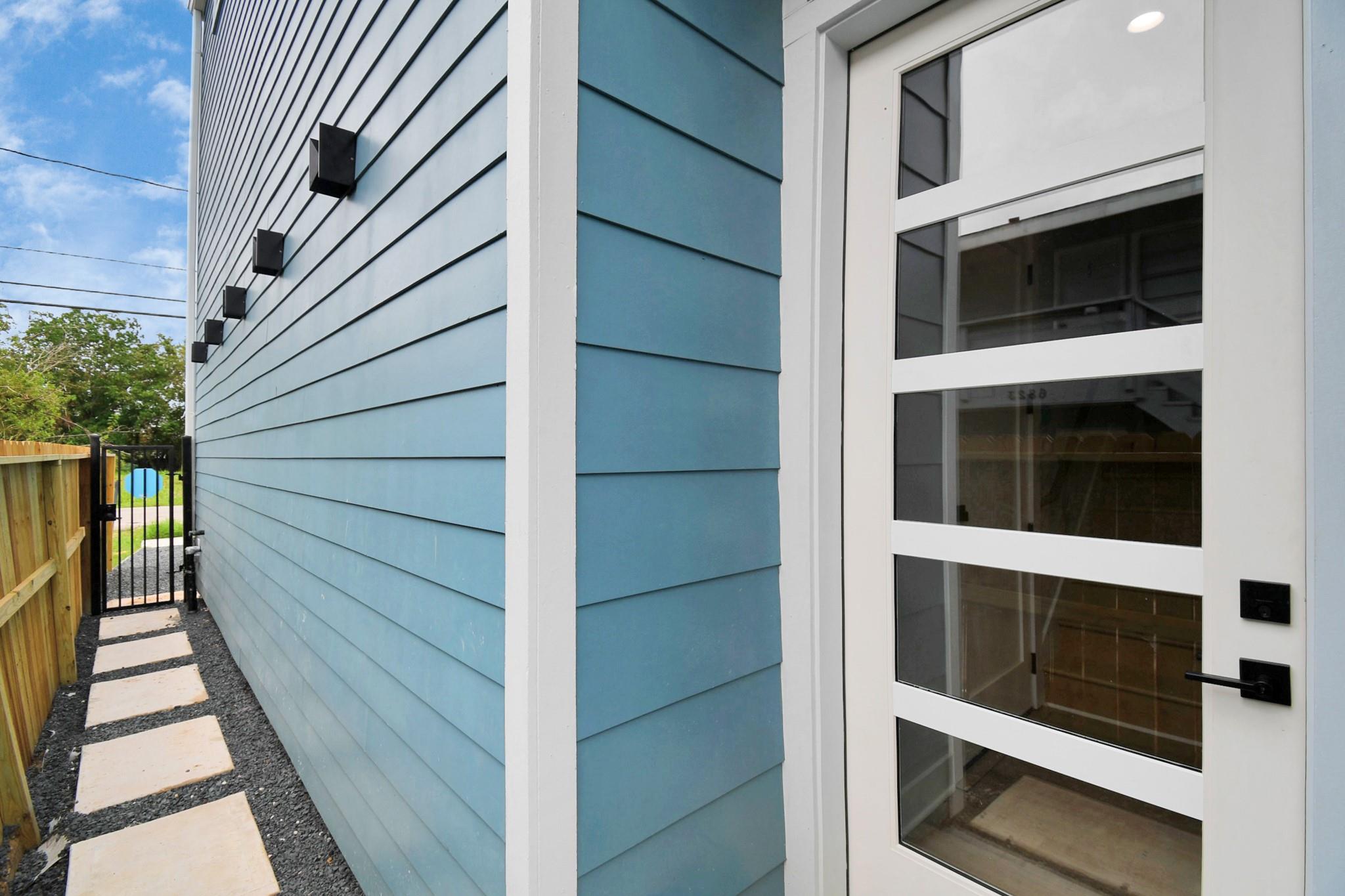 6817 Peerless Street