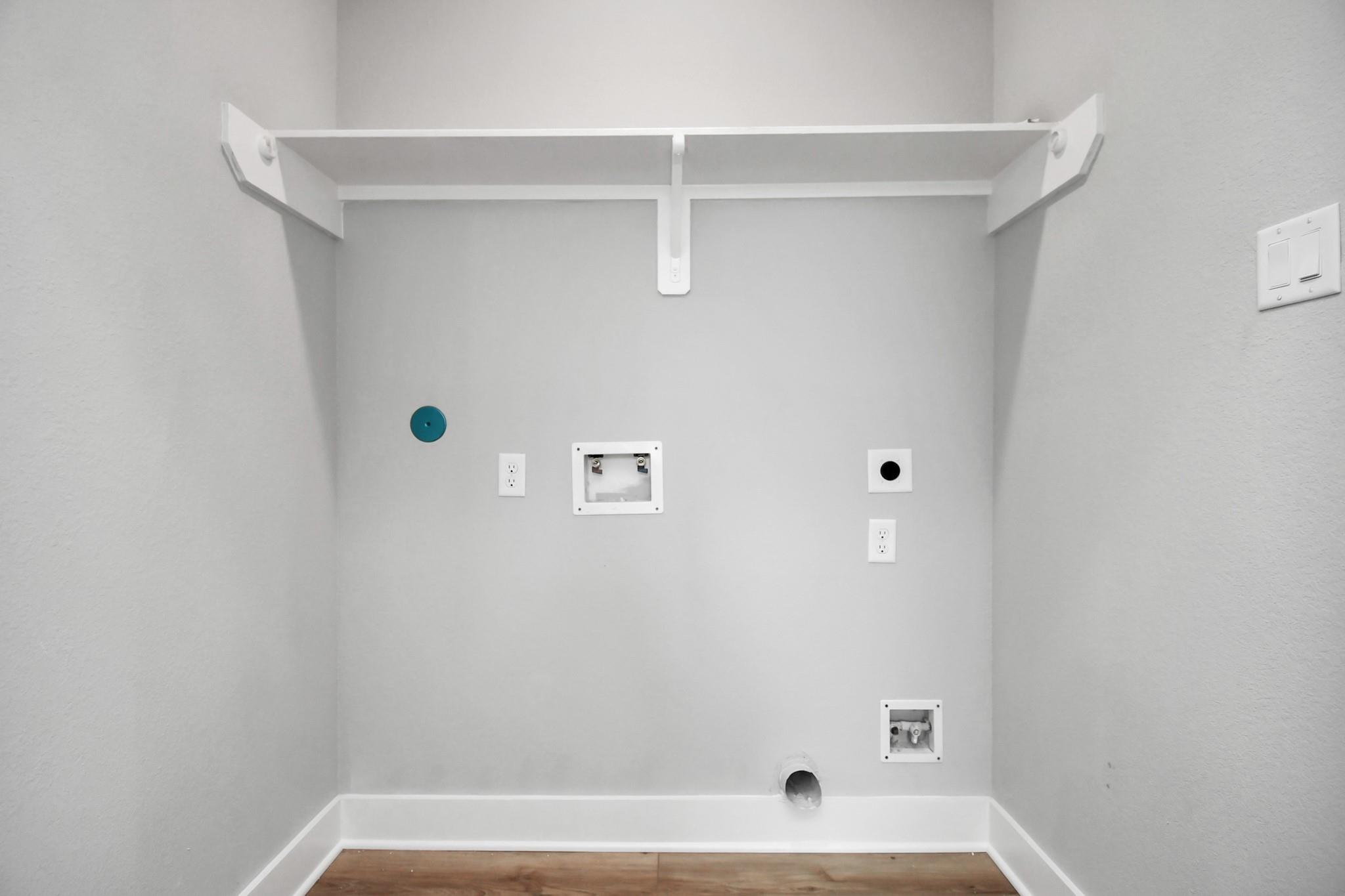 6817 Peerless Street