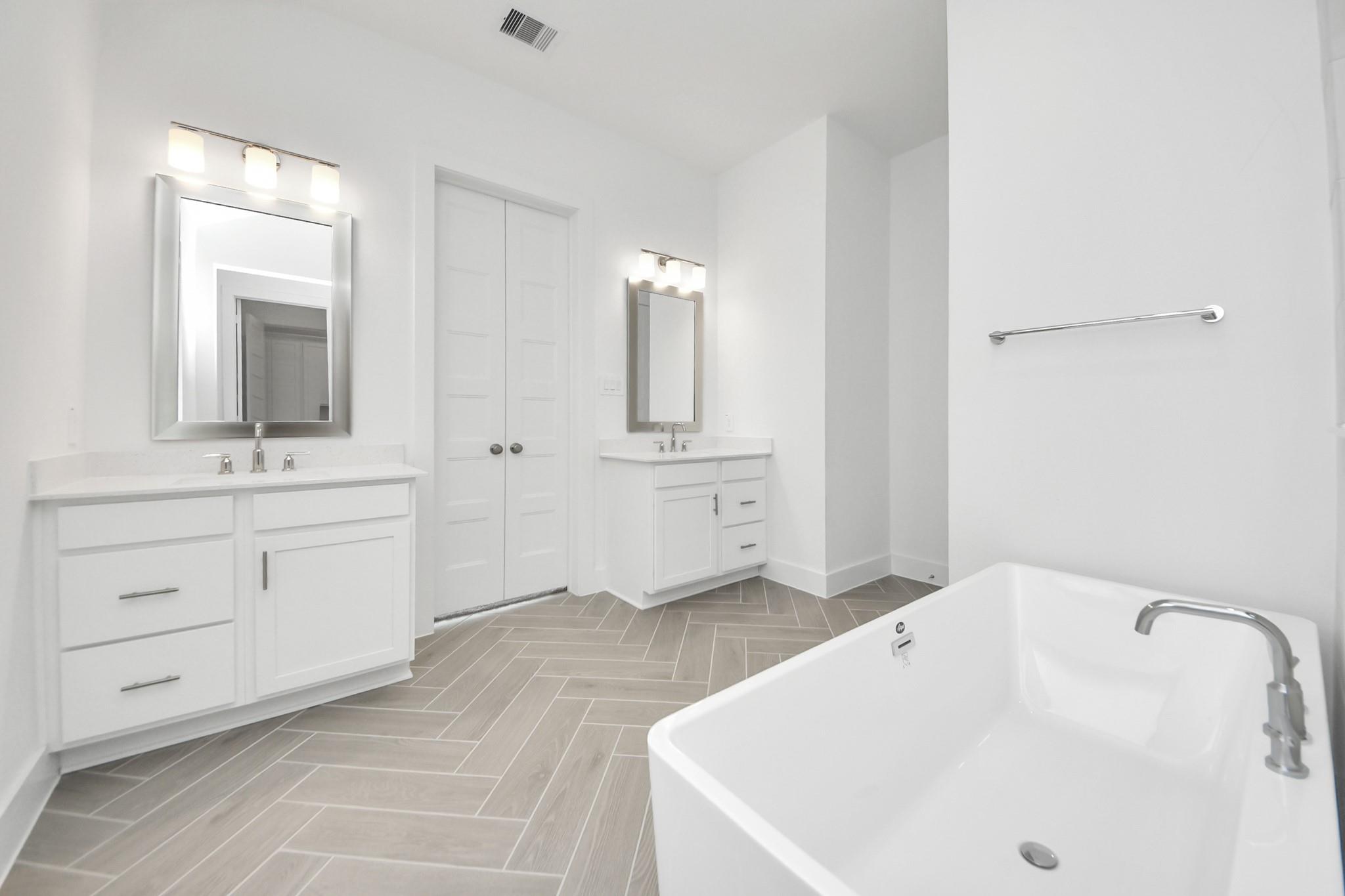 19323 Wild Sabino Way