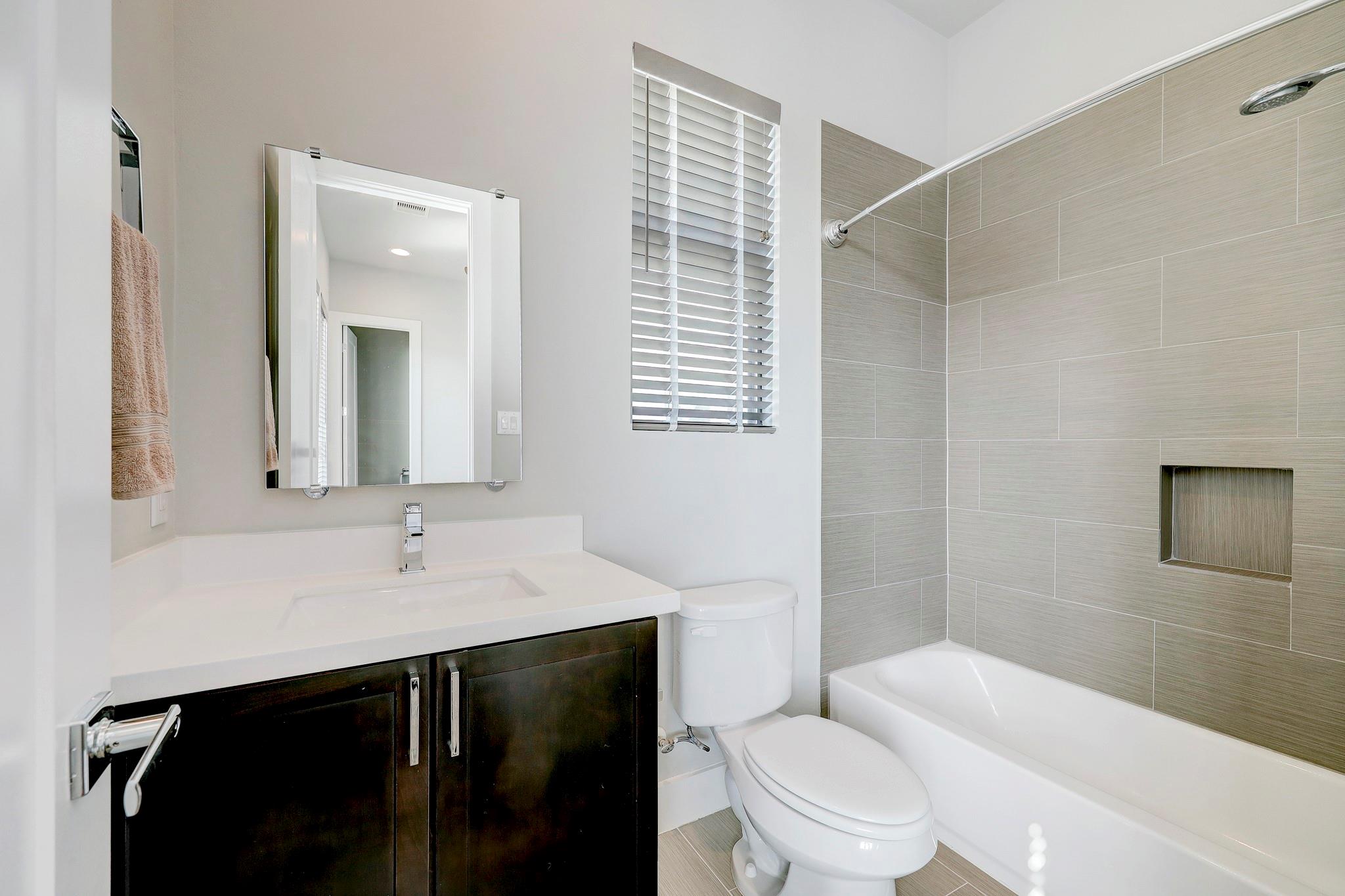 5622 Kiam Street # F