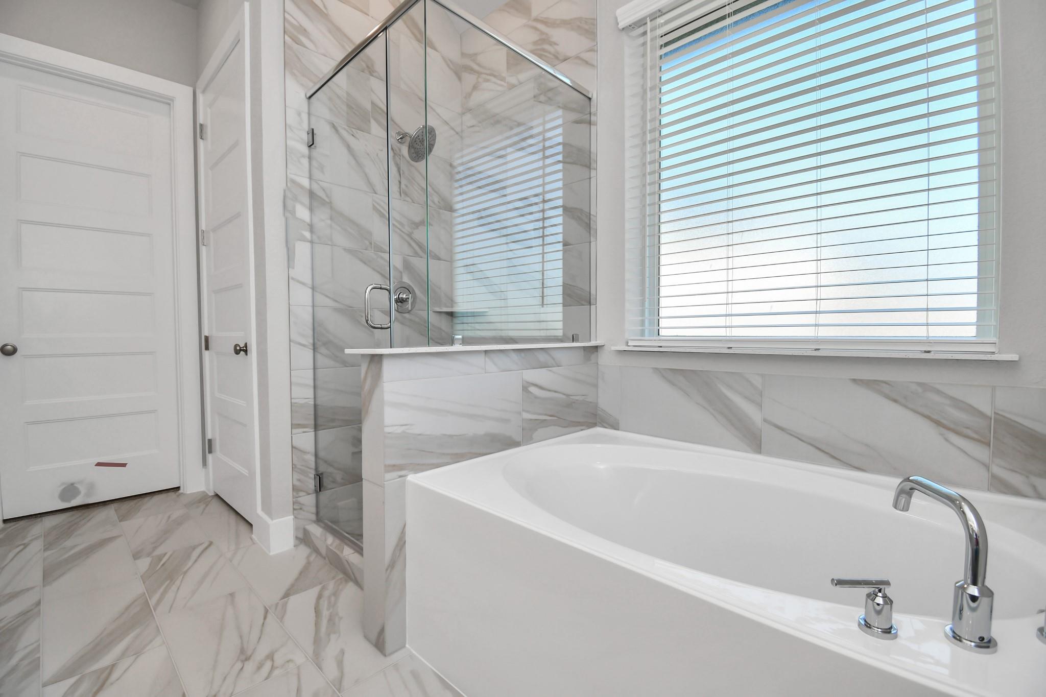 6615 Arabella Lakes Drive