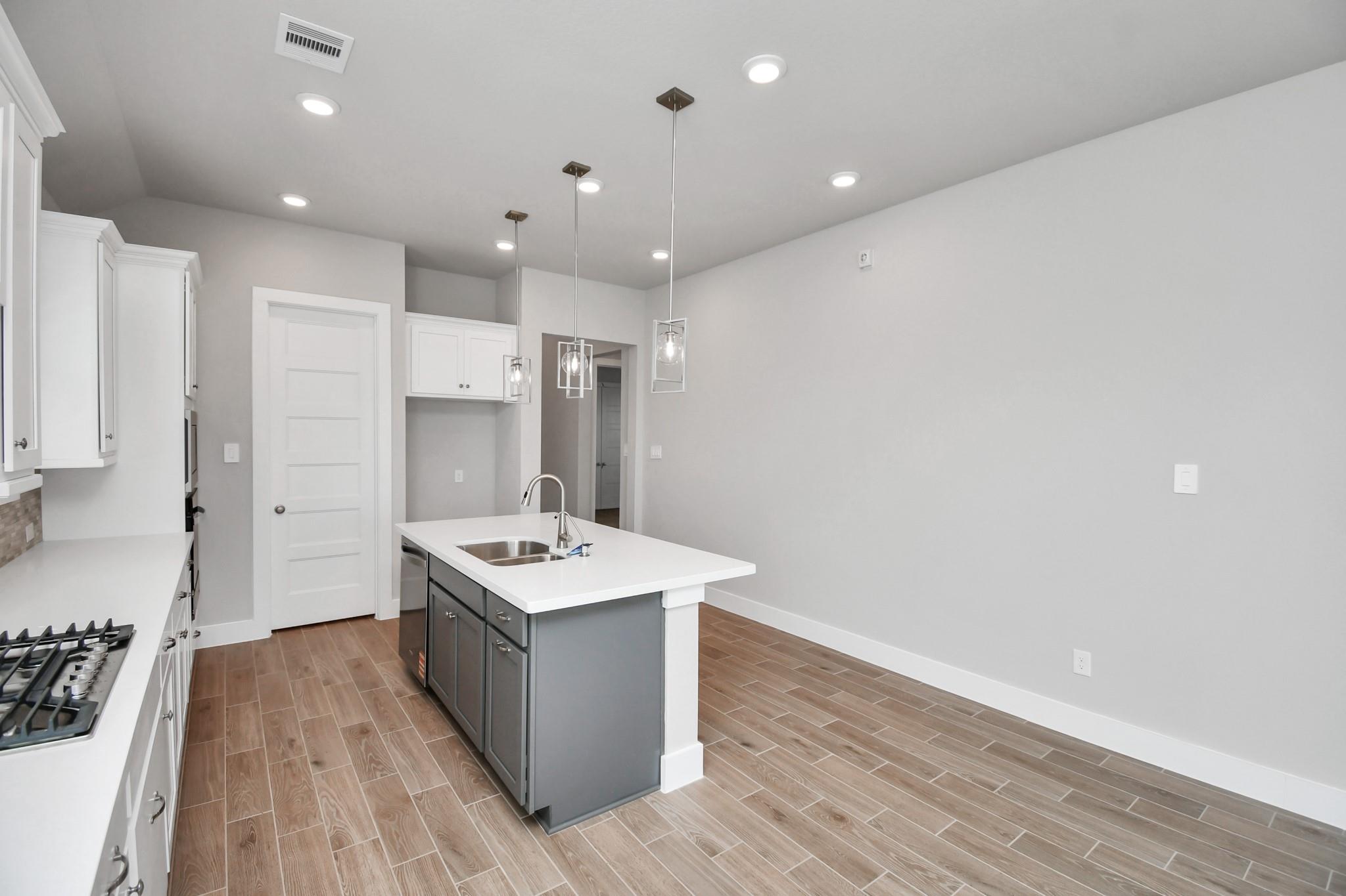 6615 Arabella Lakes Drive