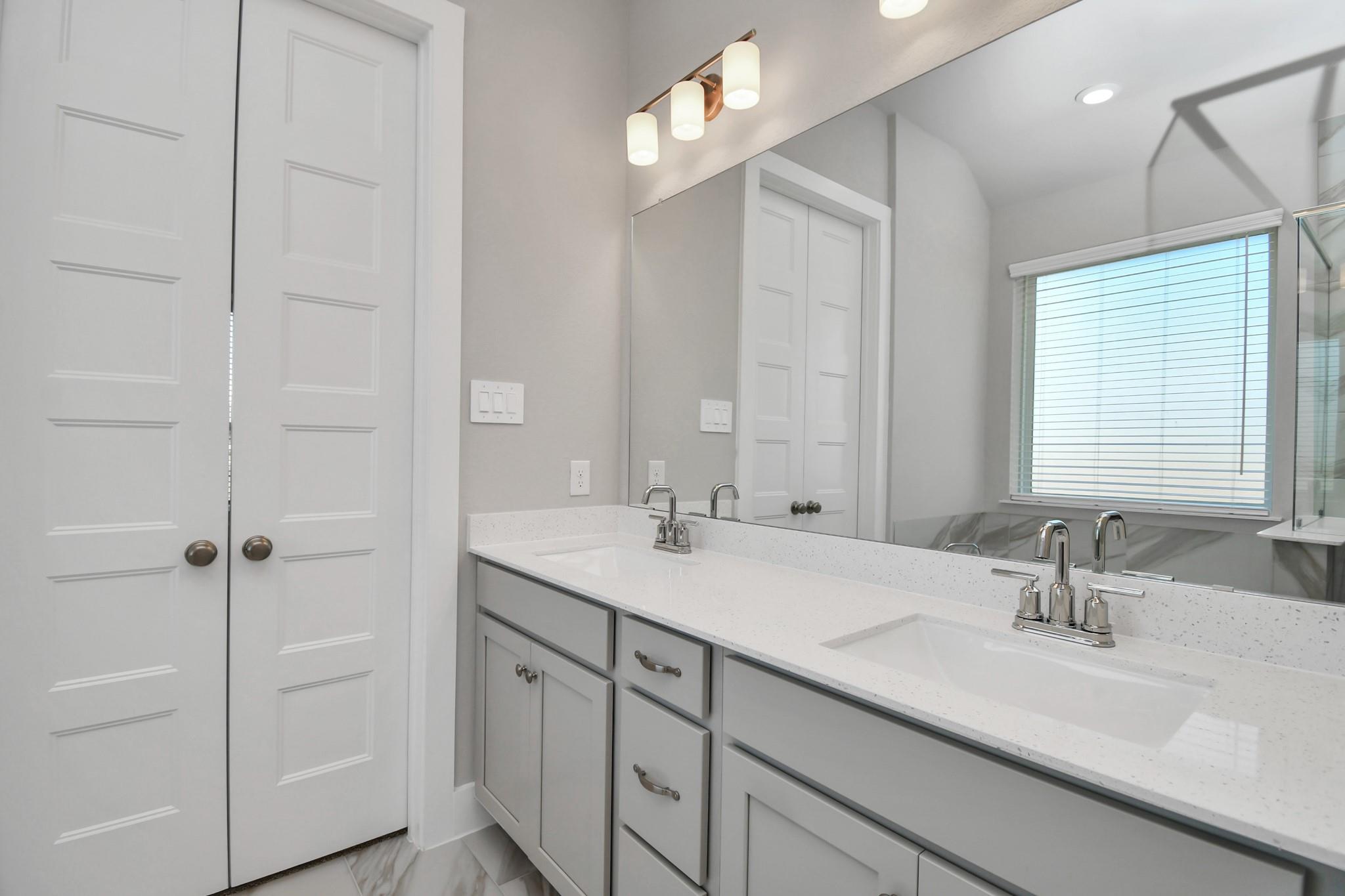 6615 Arabella Lakes Drive