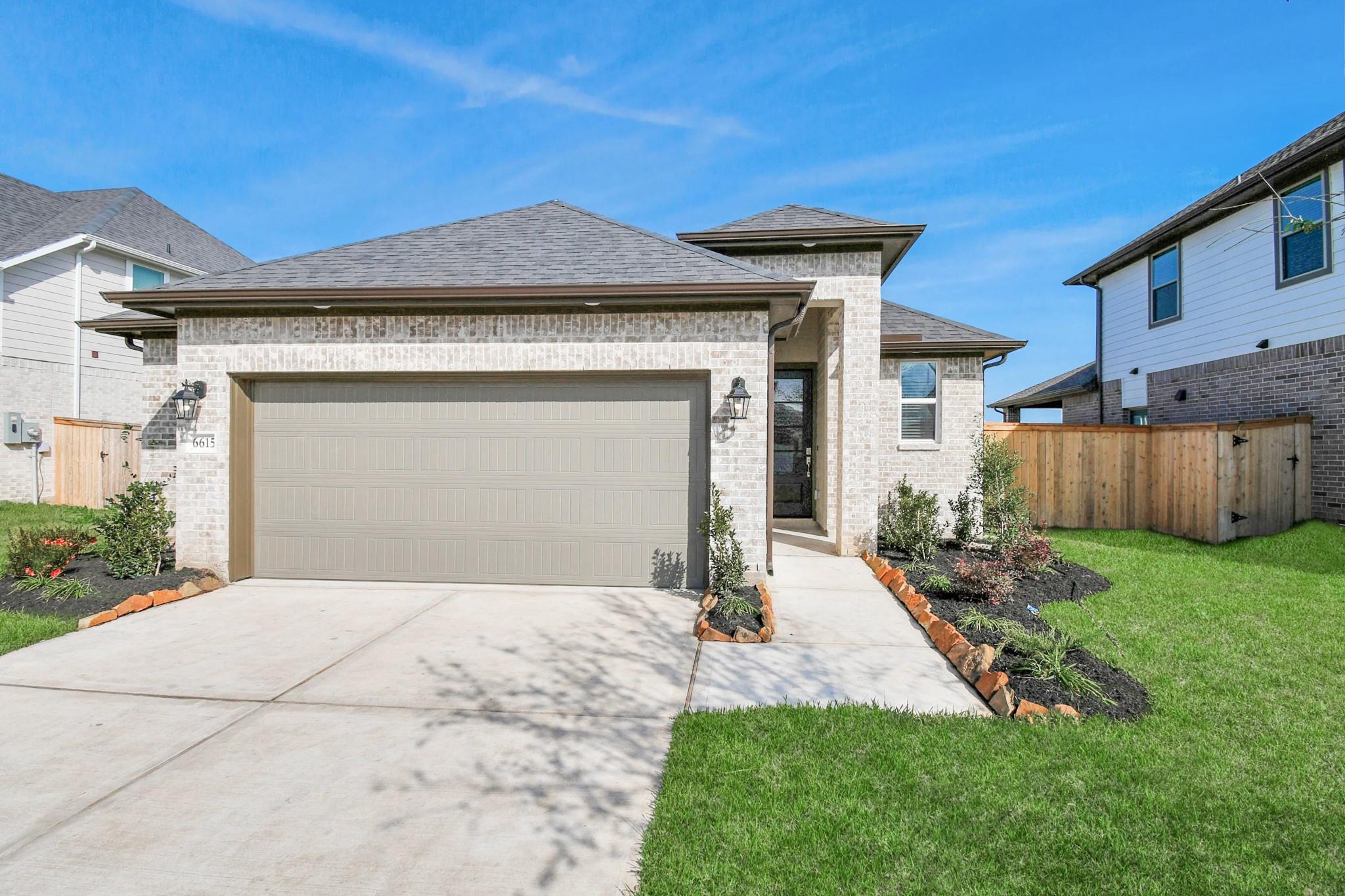 6615 Arabella Lakes Drive