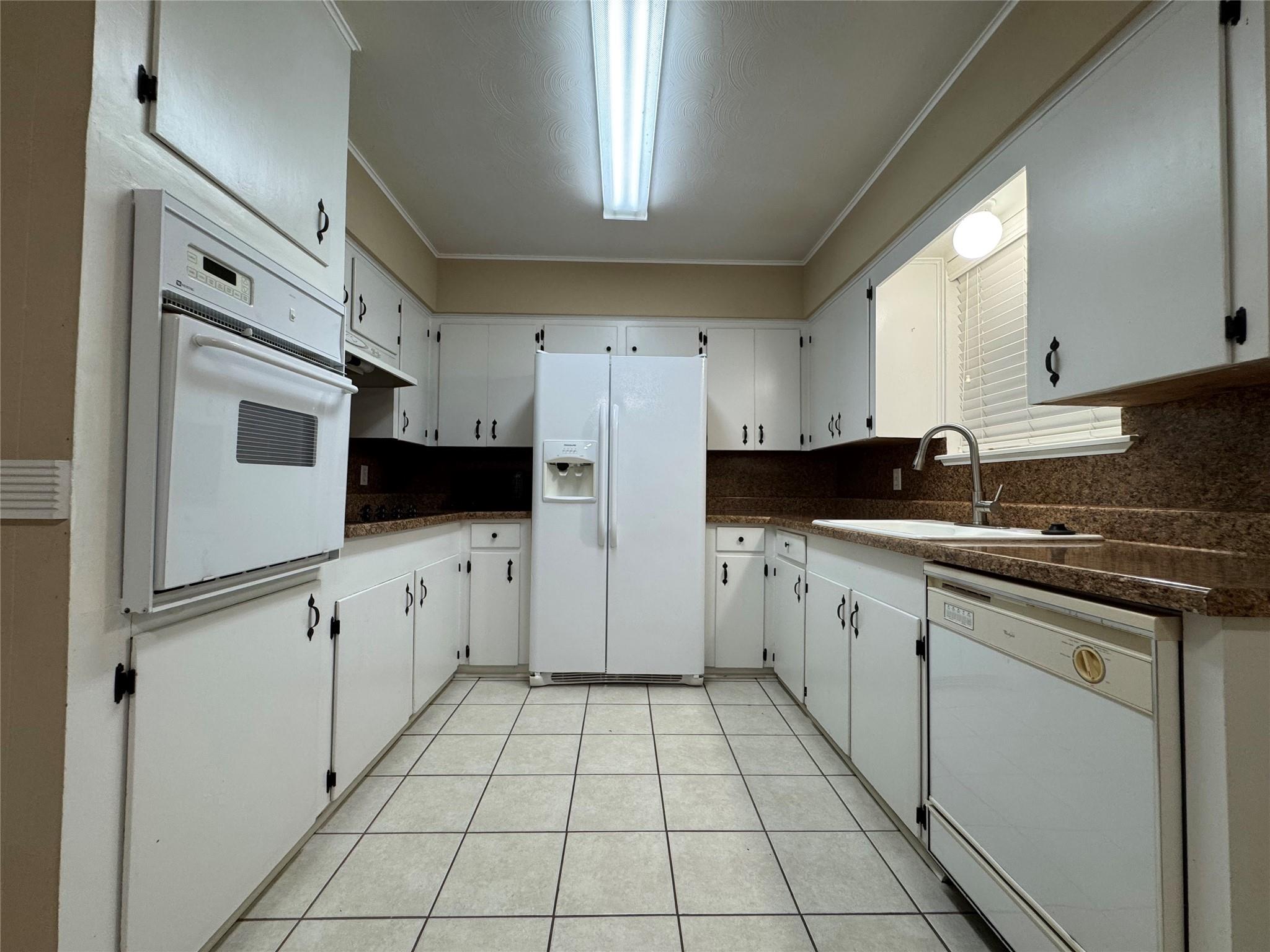 1812 Dolphin Drive, Seabrook