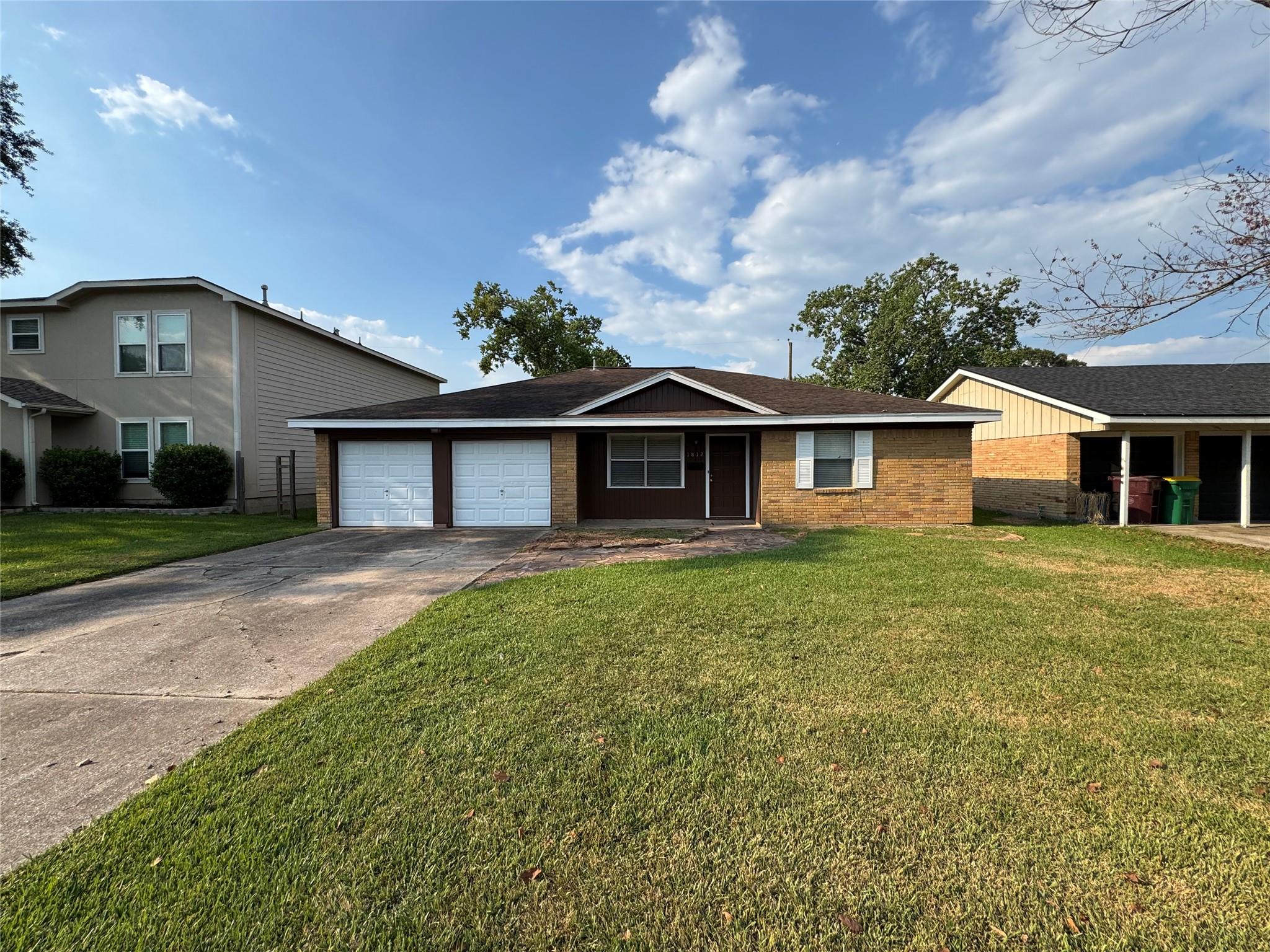 1812 Dolphin Drive, Seabrook