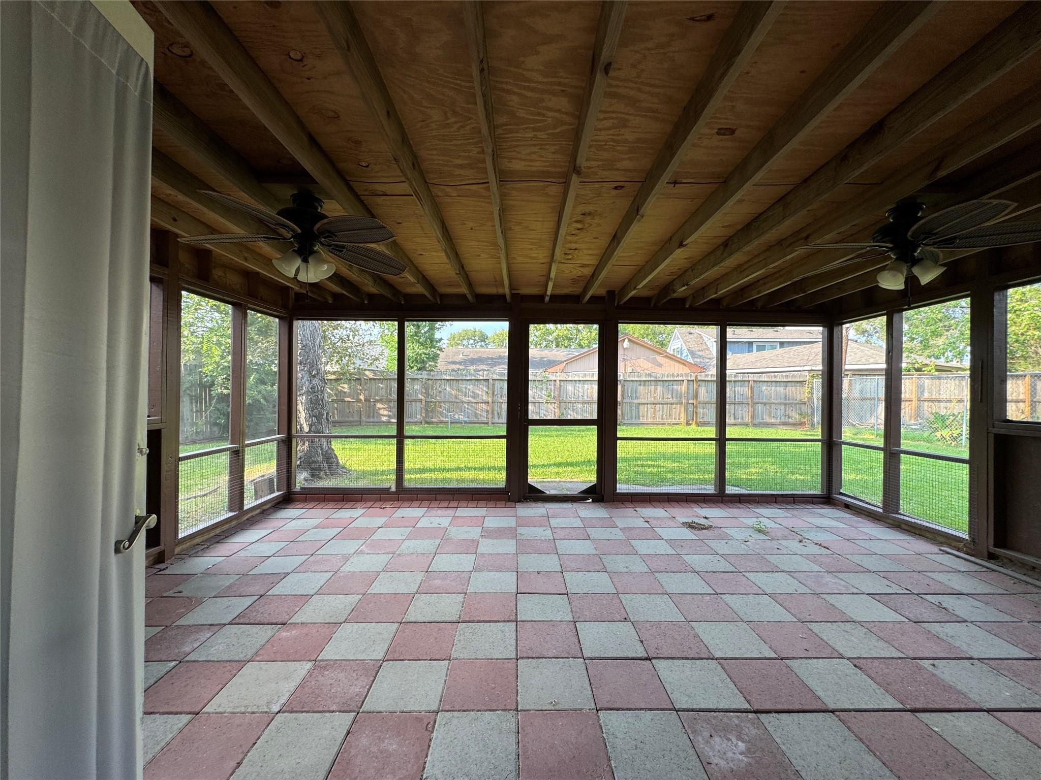 1812 Dolphin Drive, Seabrook