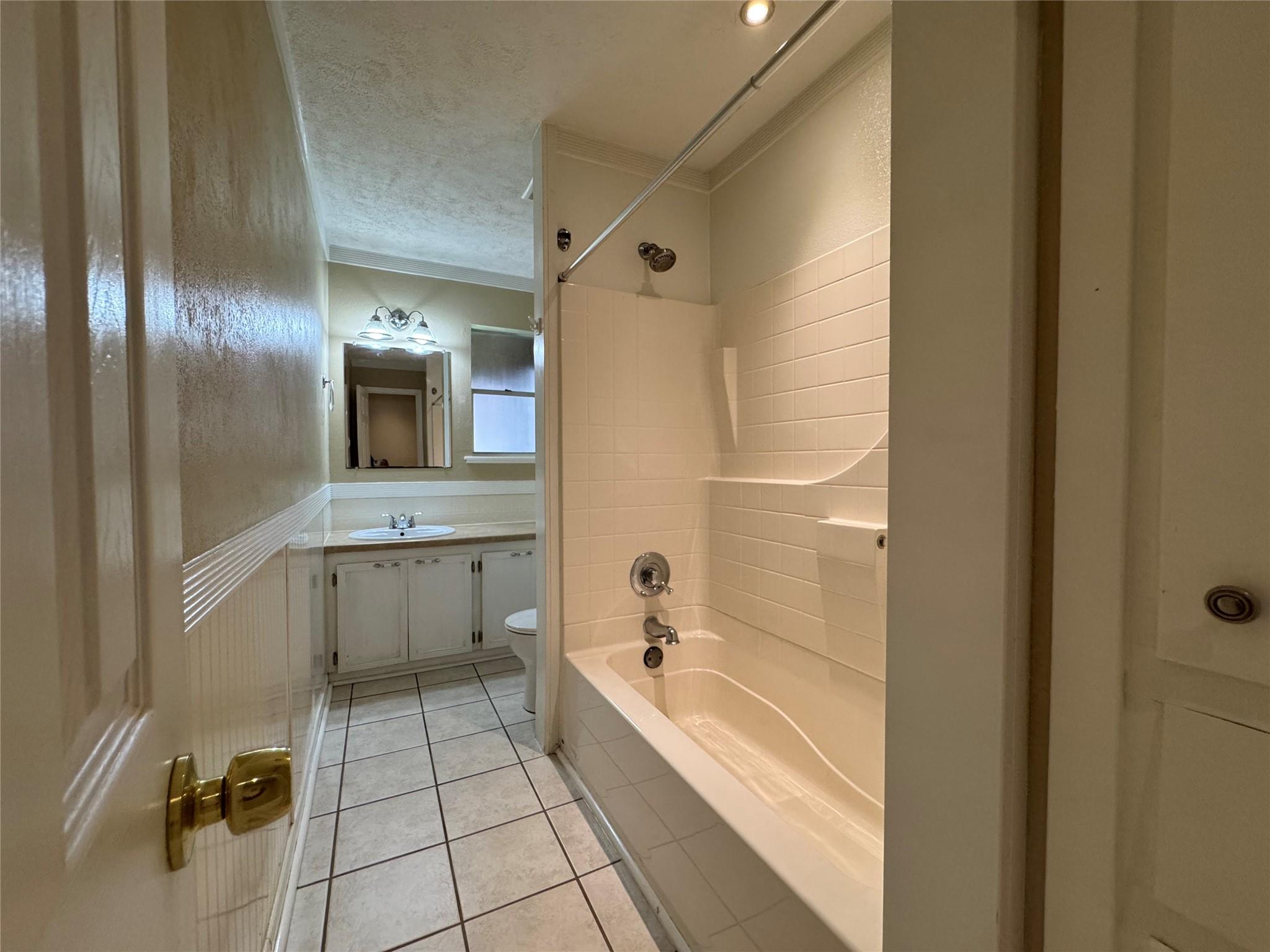 1812 Dolphin Drive, Seabrook