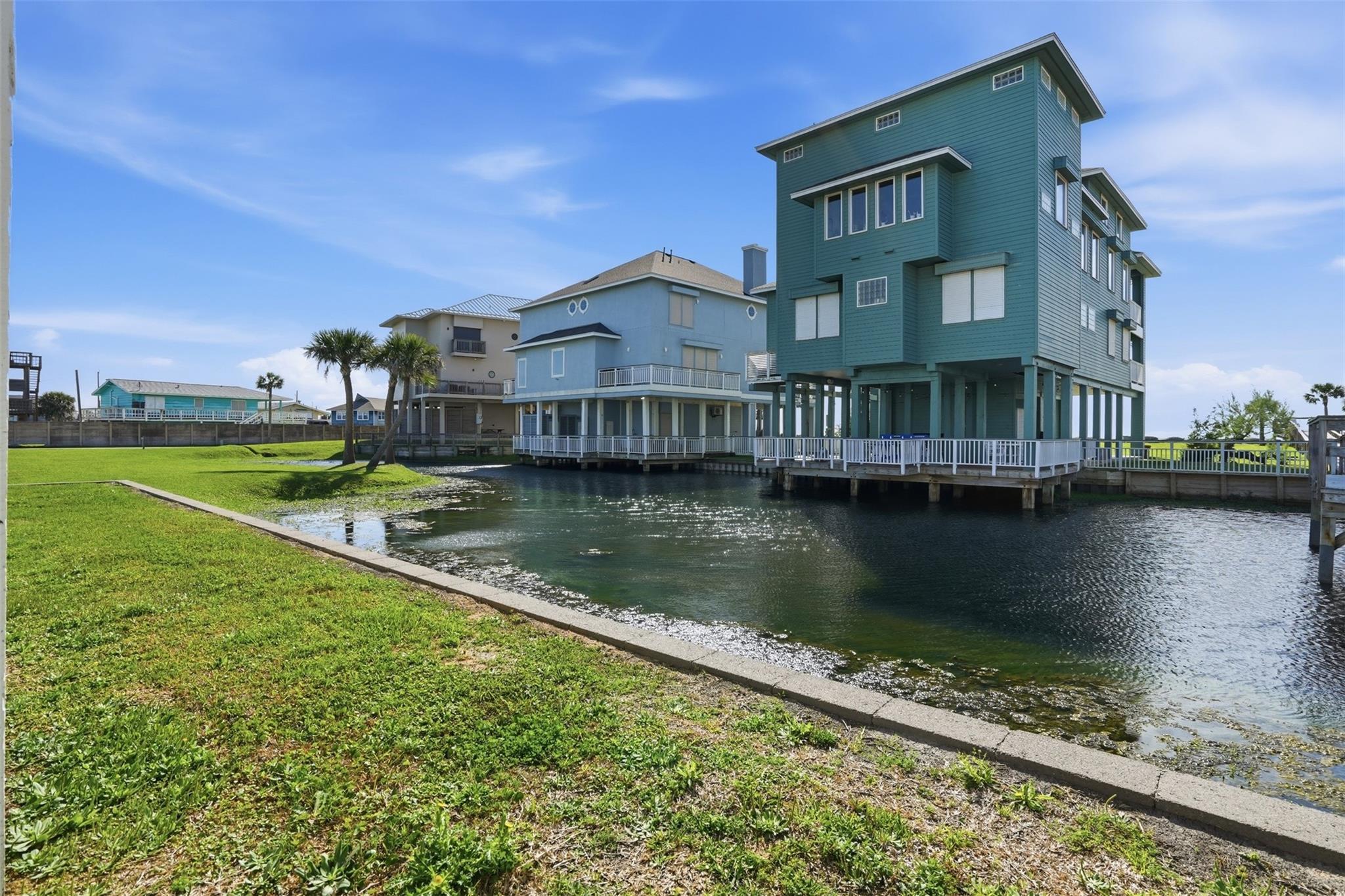 18 Blue Heron Circle