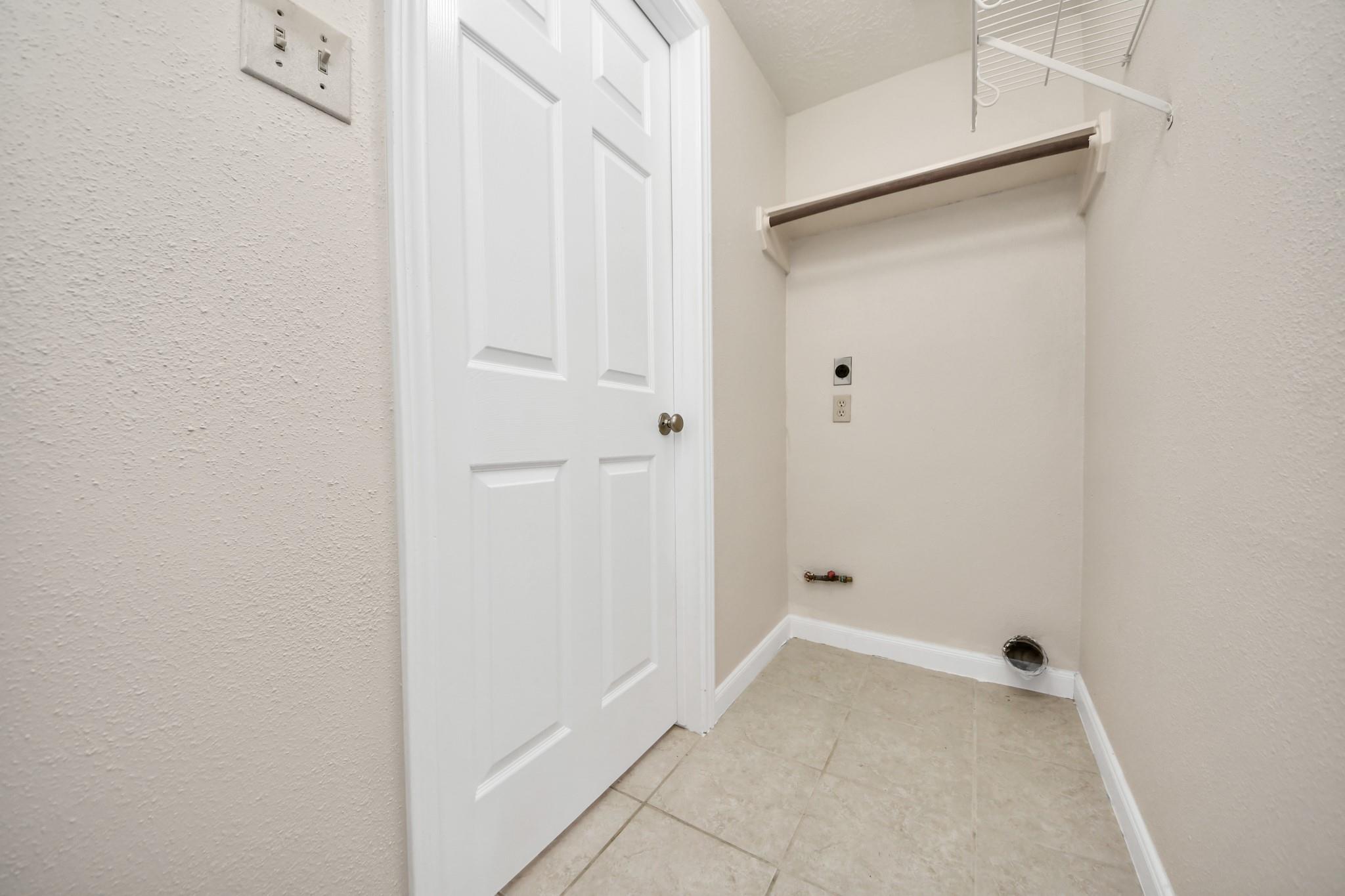 5606 Charlestown Colony Drive