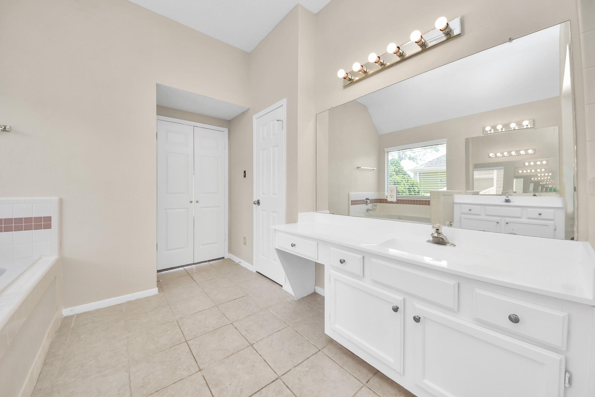 5606 Charlestown Colony Drive