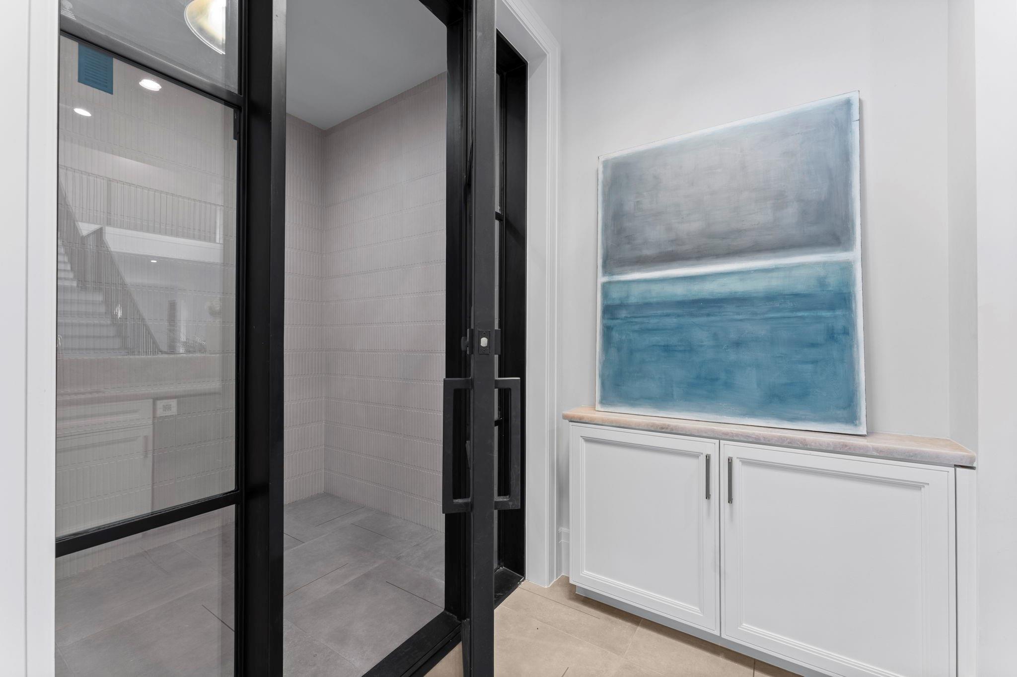 3653 Chevy Chase Drive