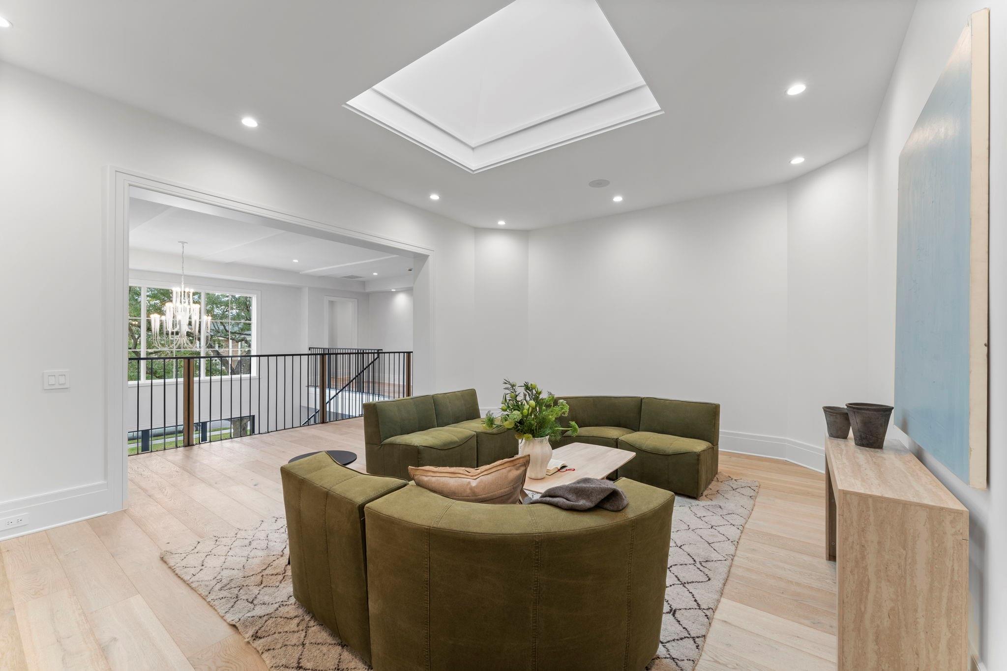 3653 Chevy Chase Drive