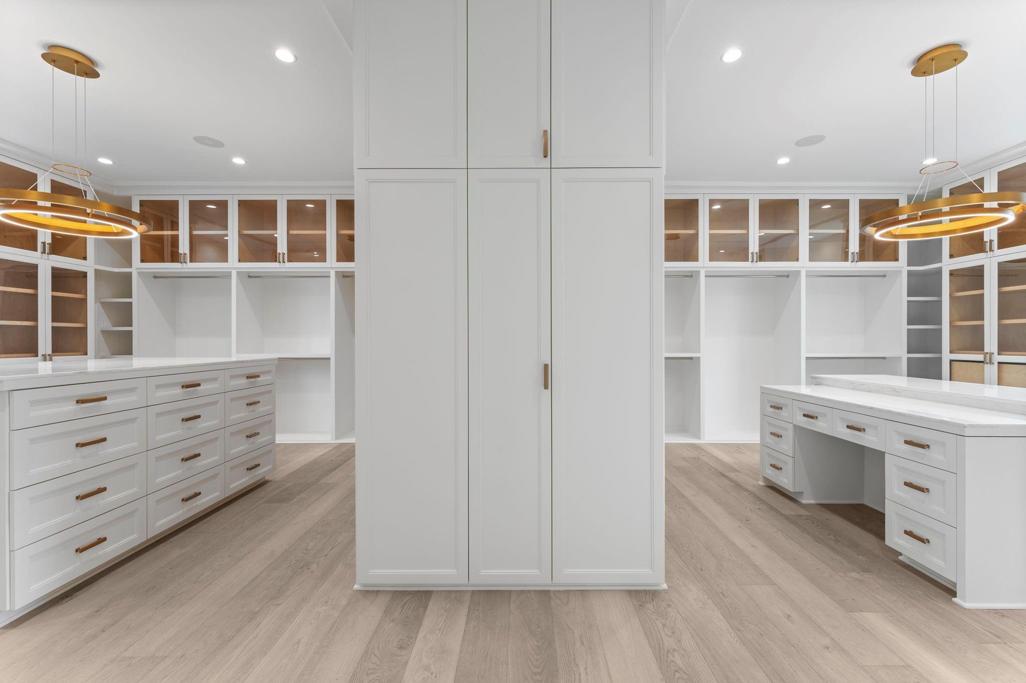 3653 Chevy Chase Drive