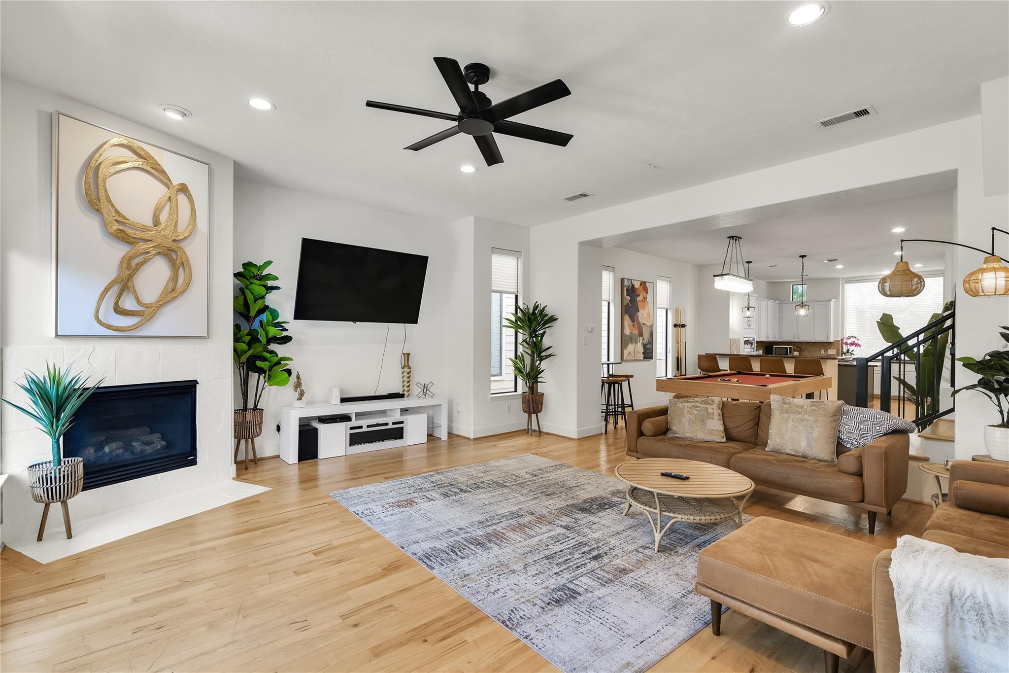 5213 Lillian Street