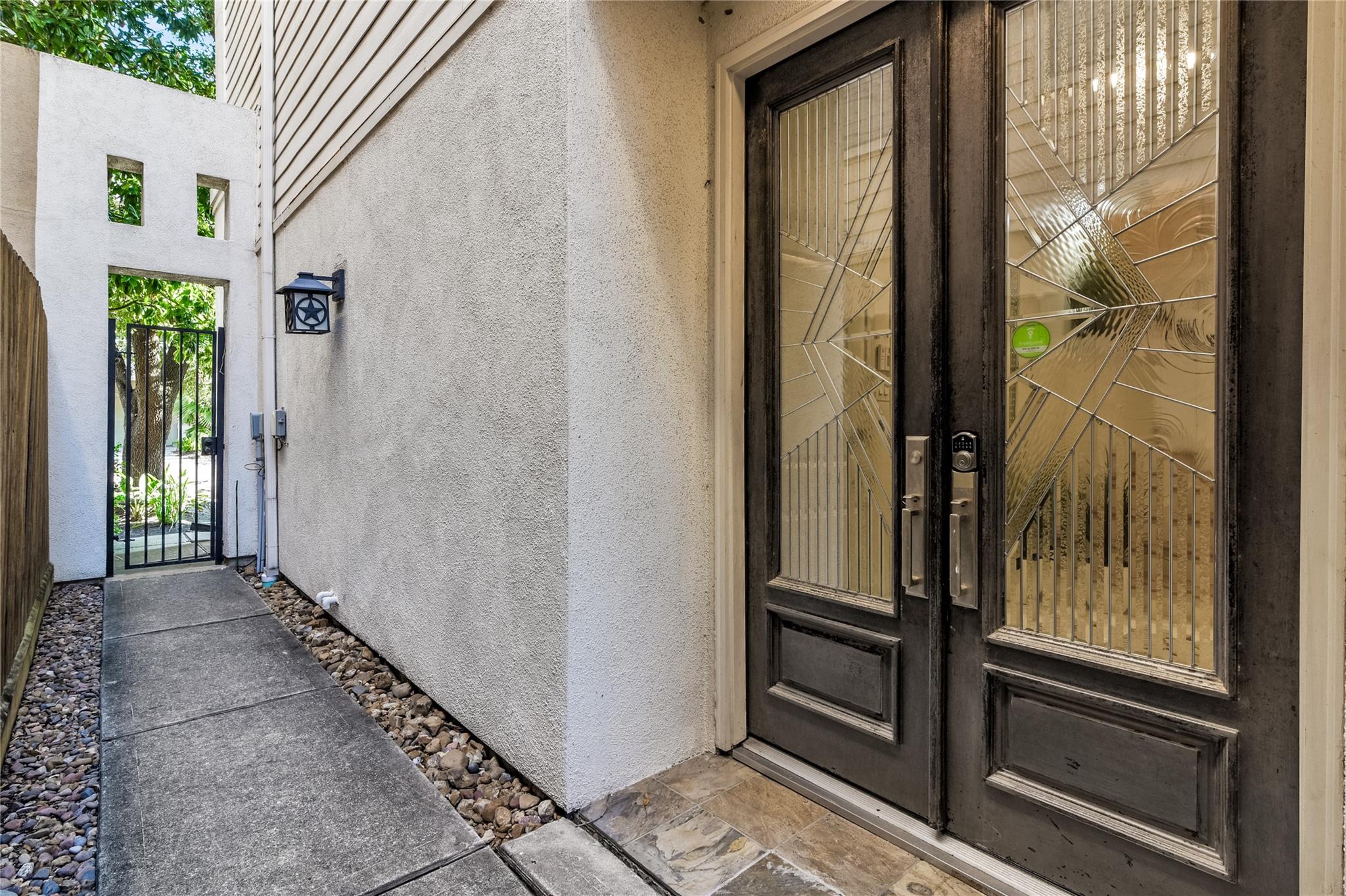 5213 Lillian Street