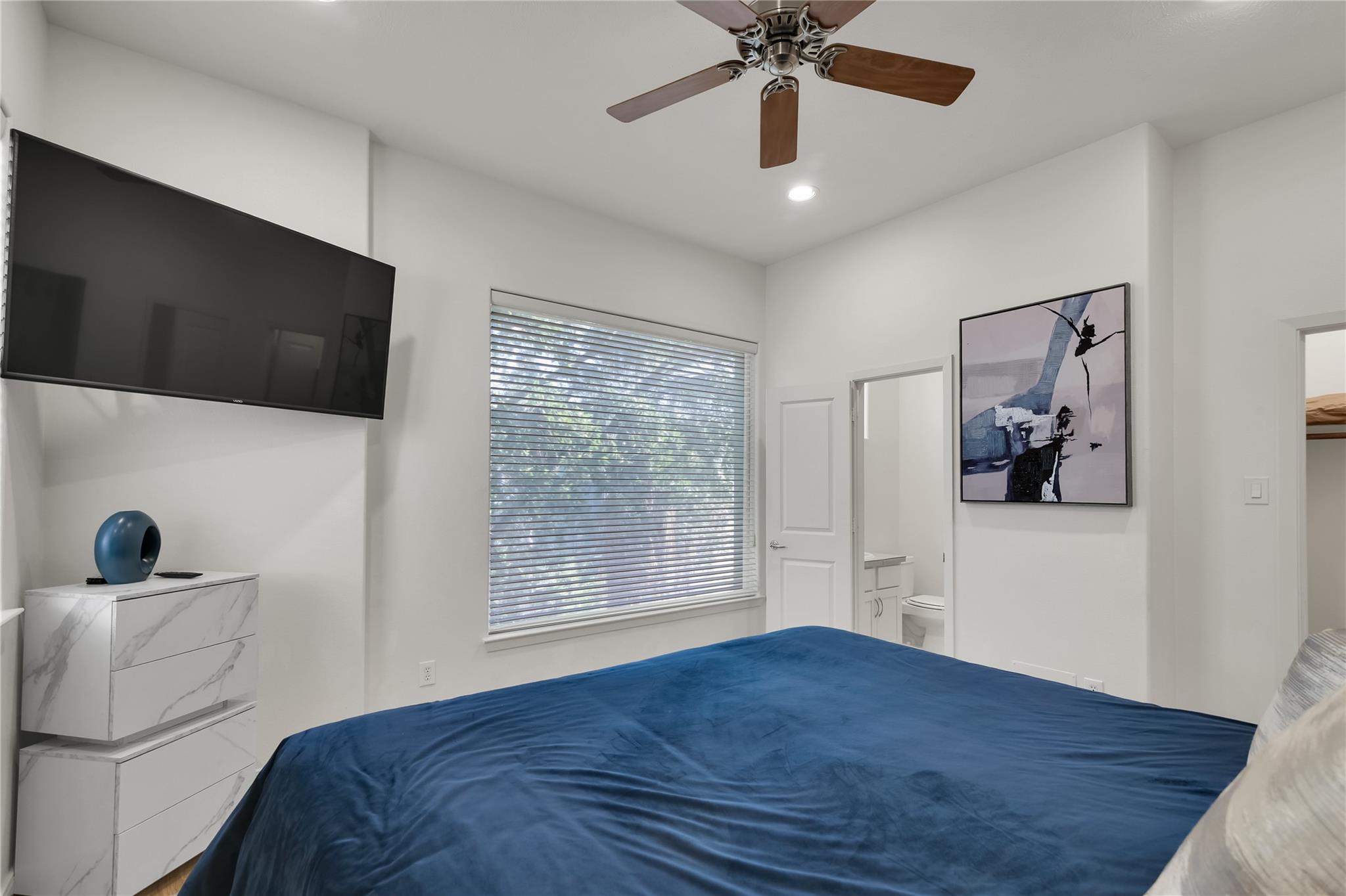 5213 Lillian Street