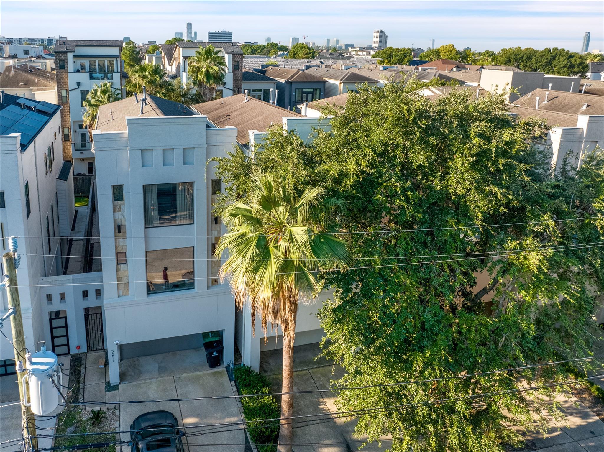 5213 Lillian Street
