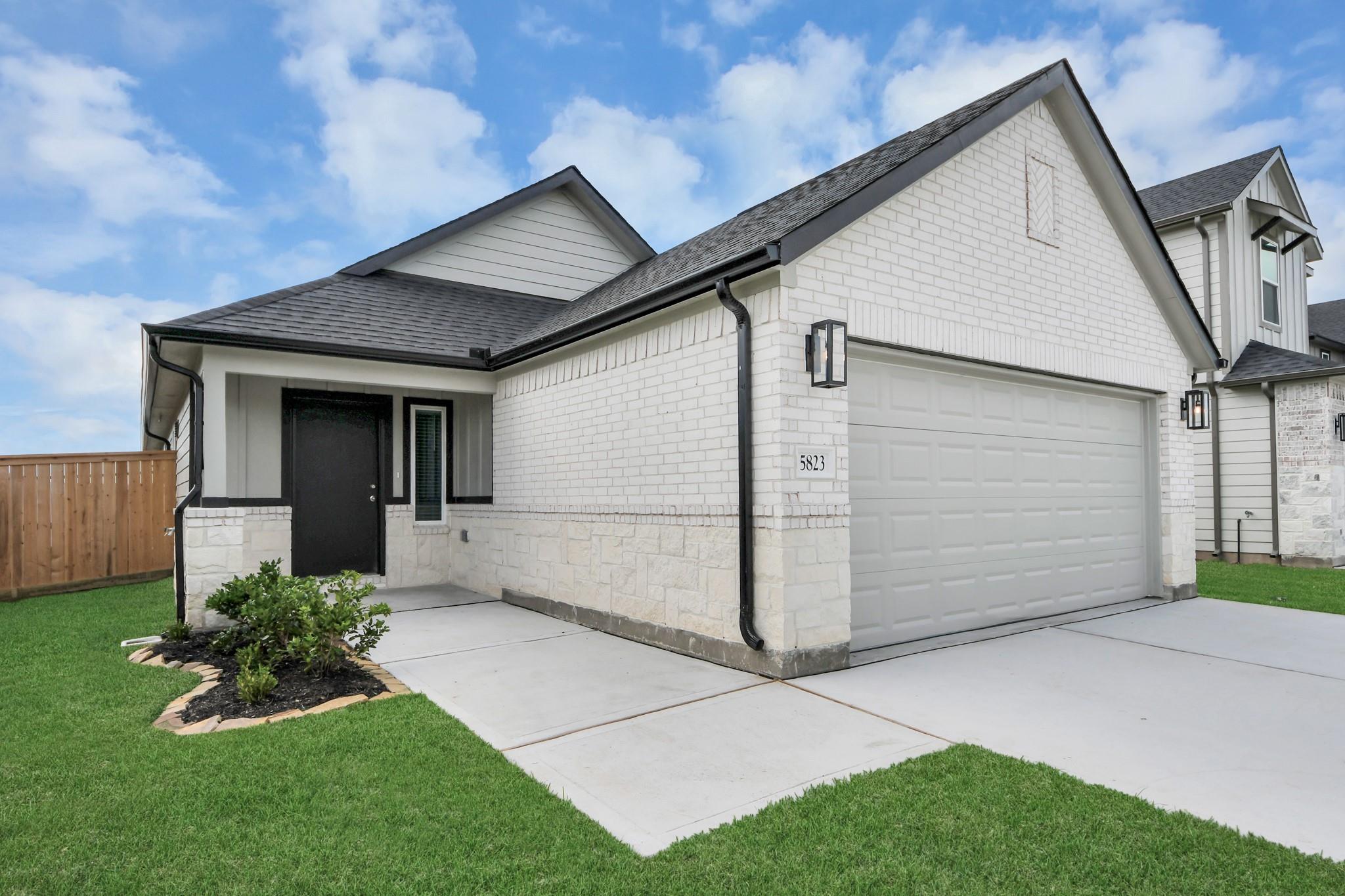 5823 Madison Trail Drive
