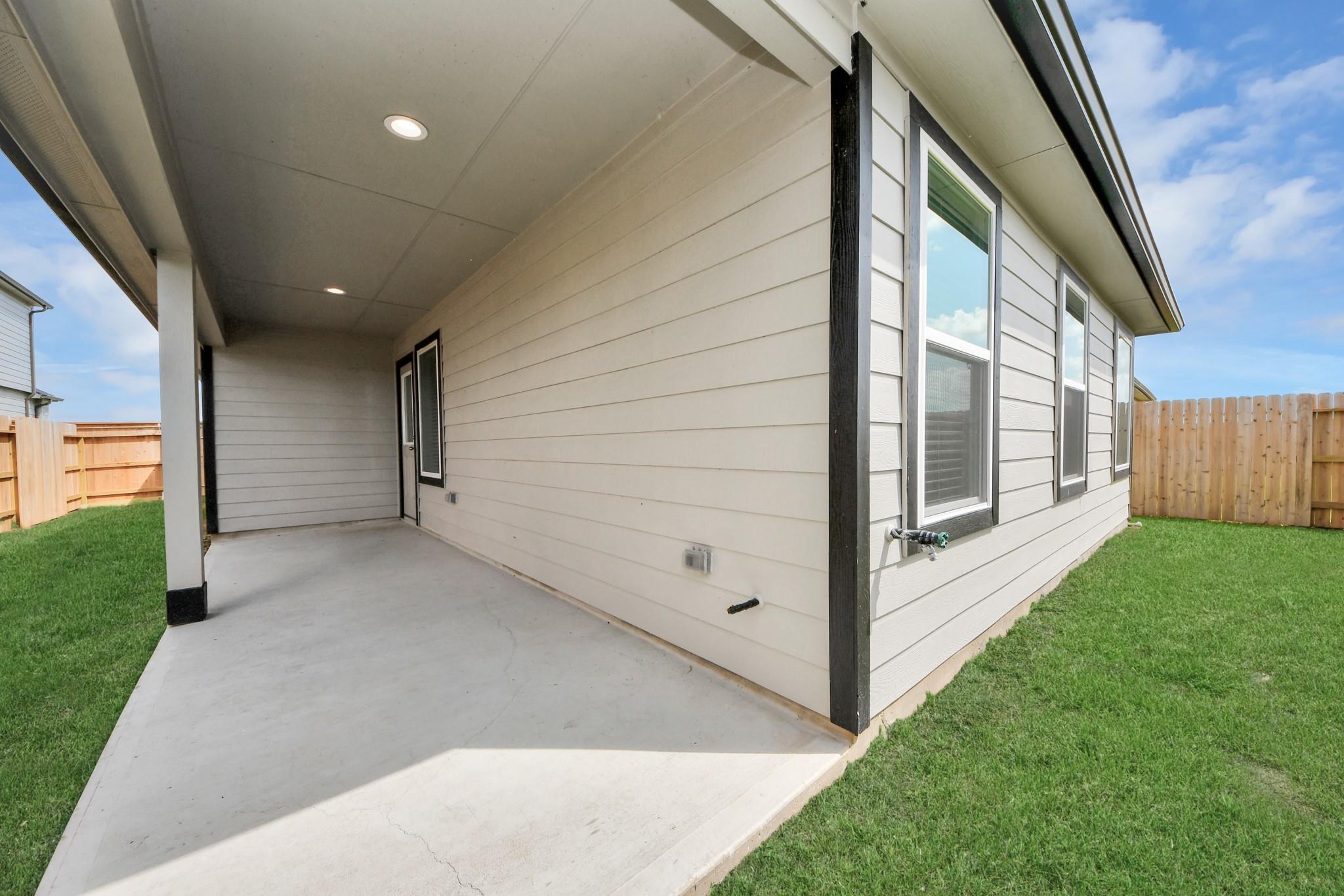 5823 Madison Trail Drive