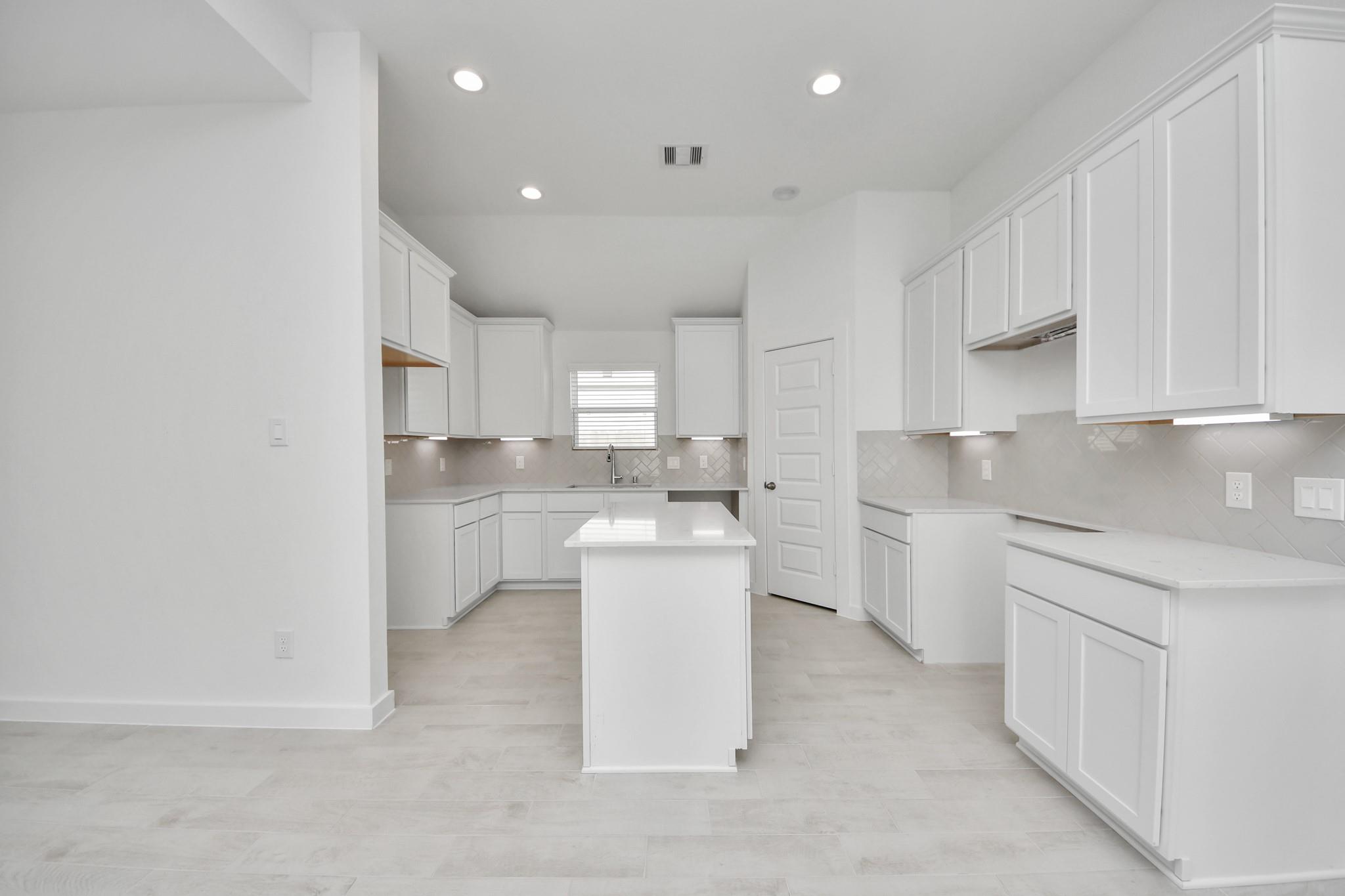 5823 Madison Trail Drive