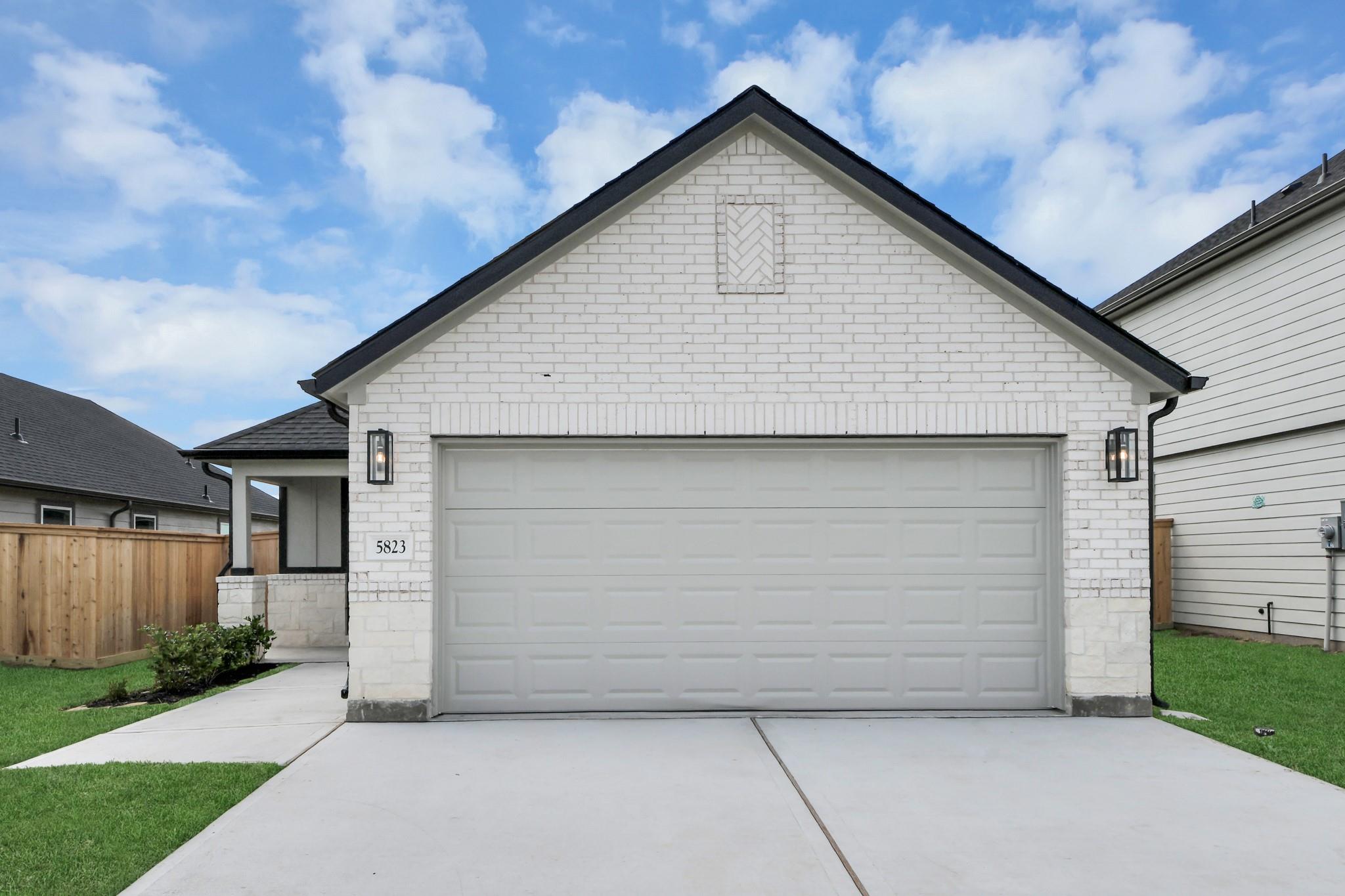 5823 Madison Trail Drive