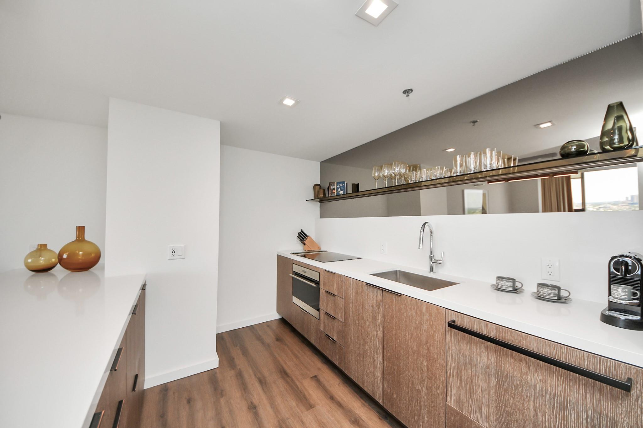 1300 Lamar Street # S8