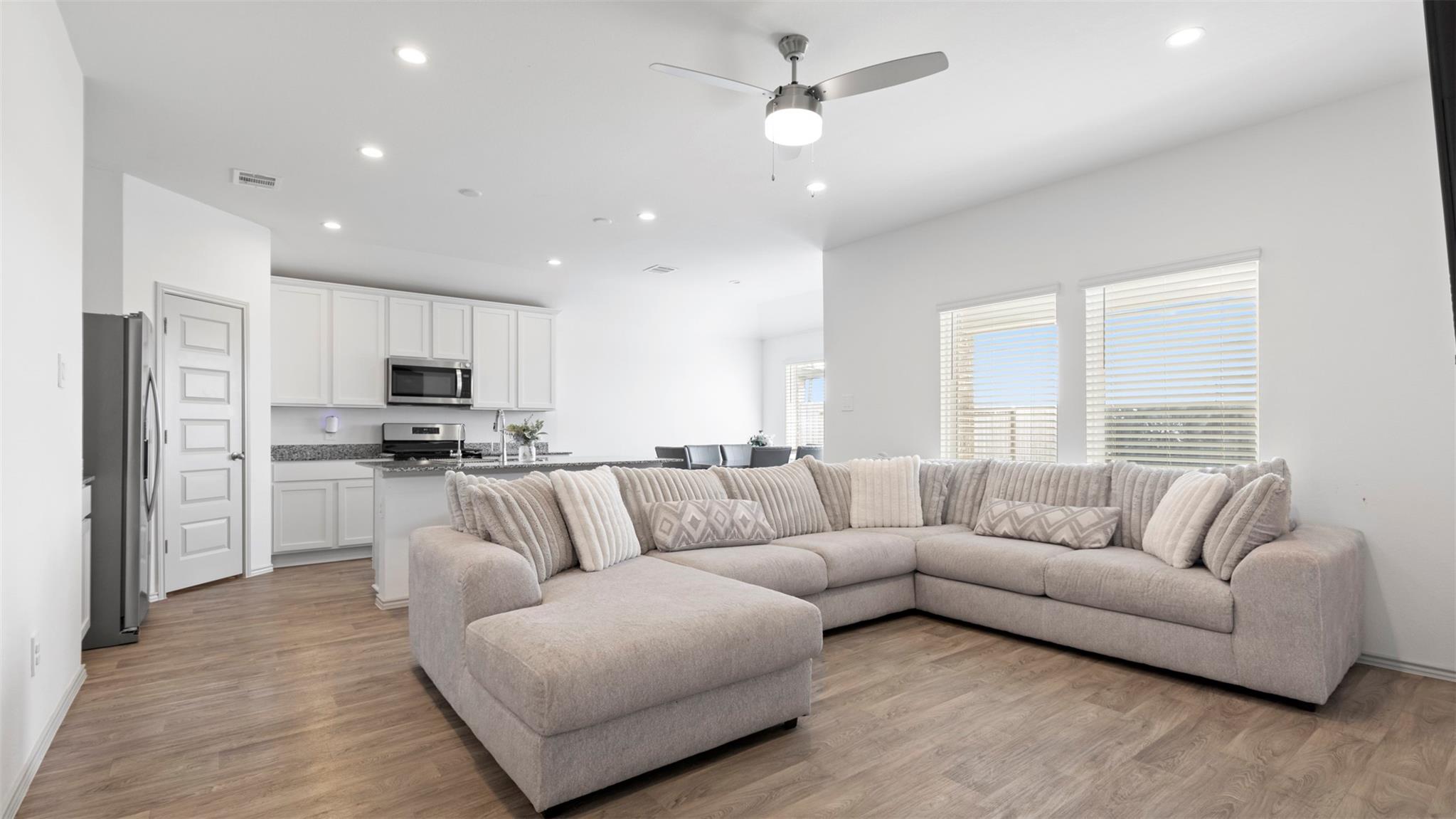 3521 Rockefeller Road