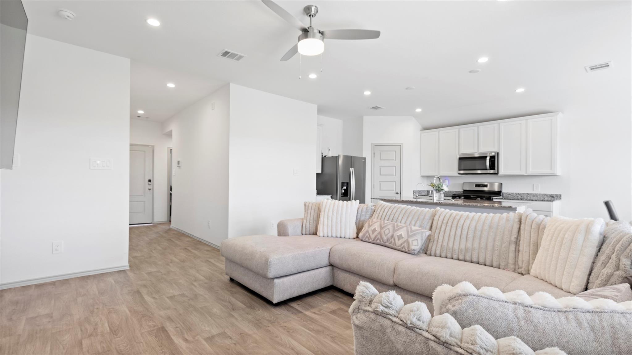 3521 Rockefeller Road