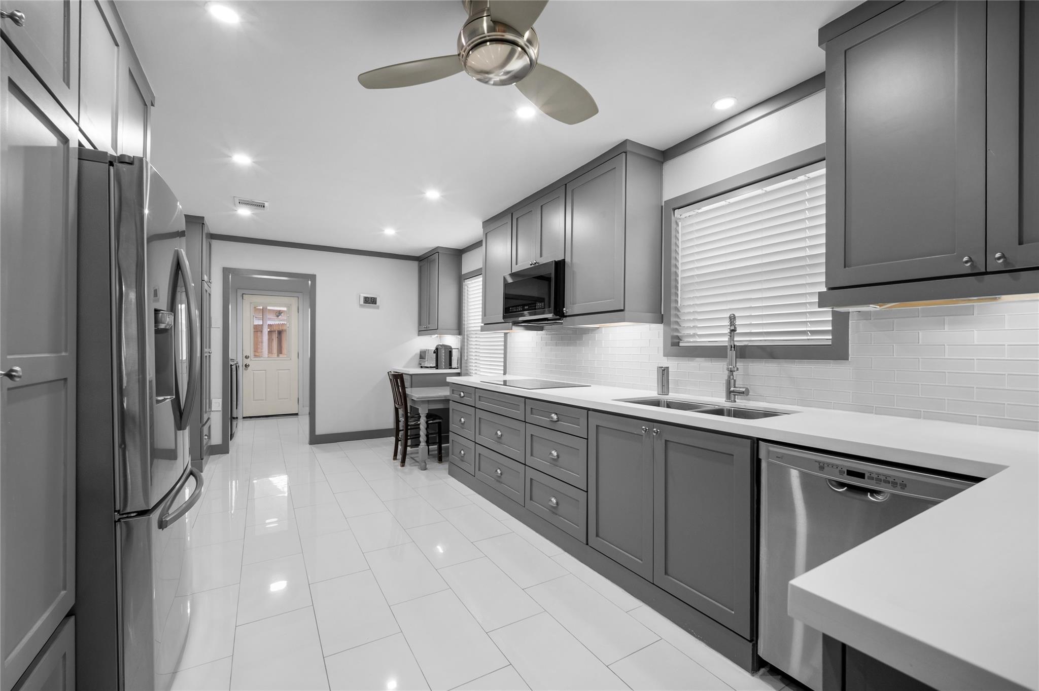 7615 Del Rey Lane