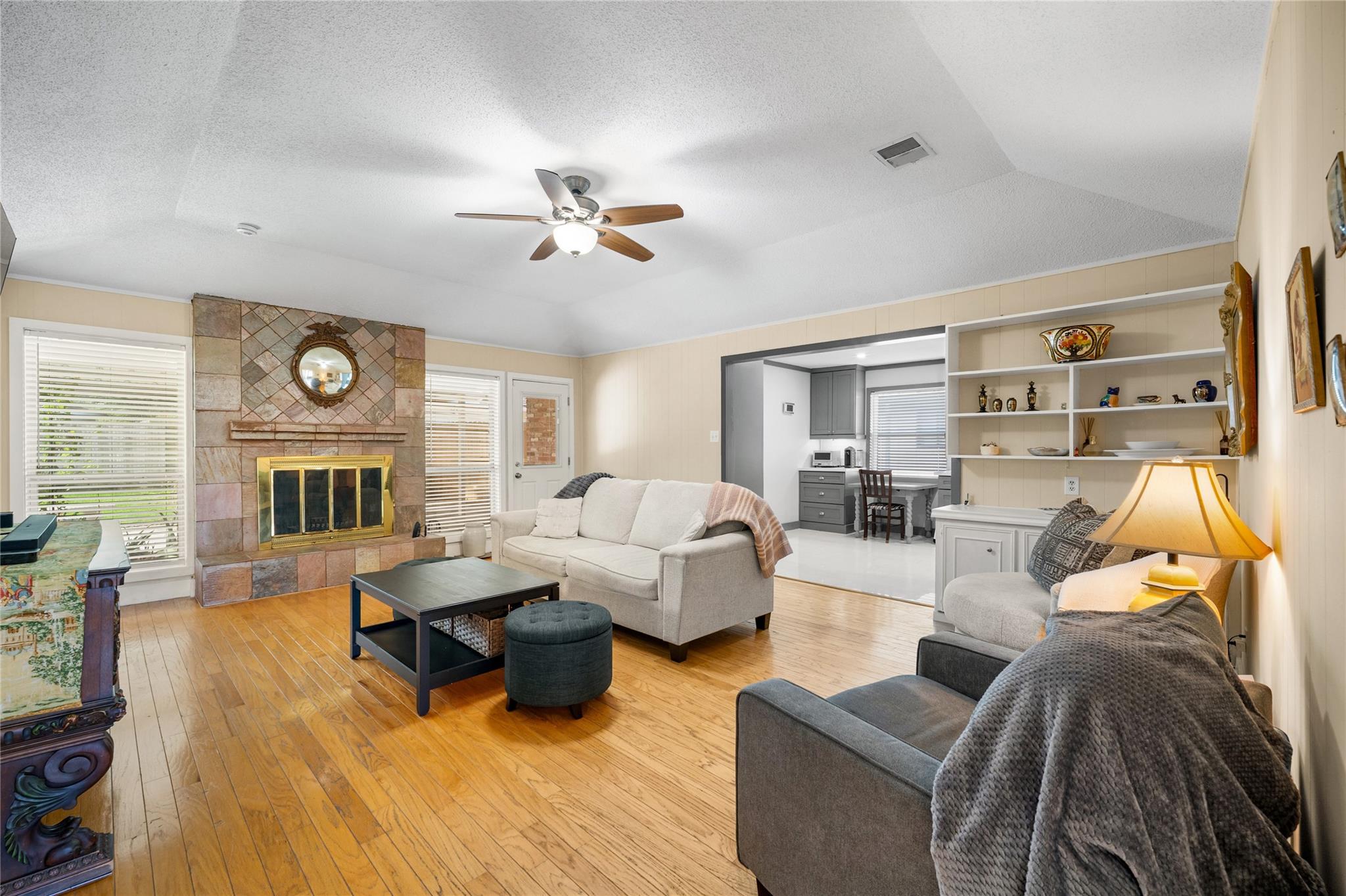 7615 Del Rey Lane