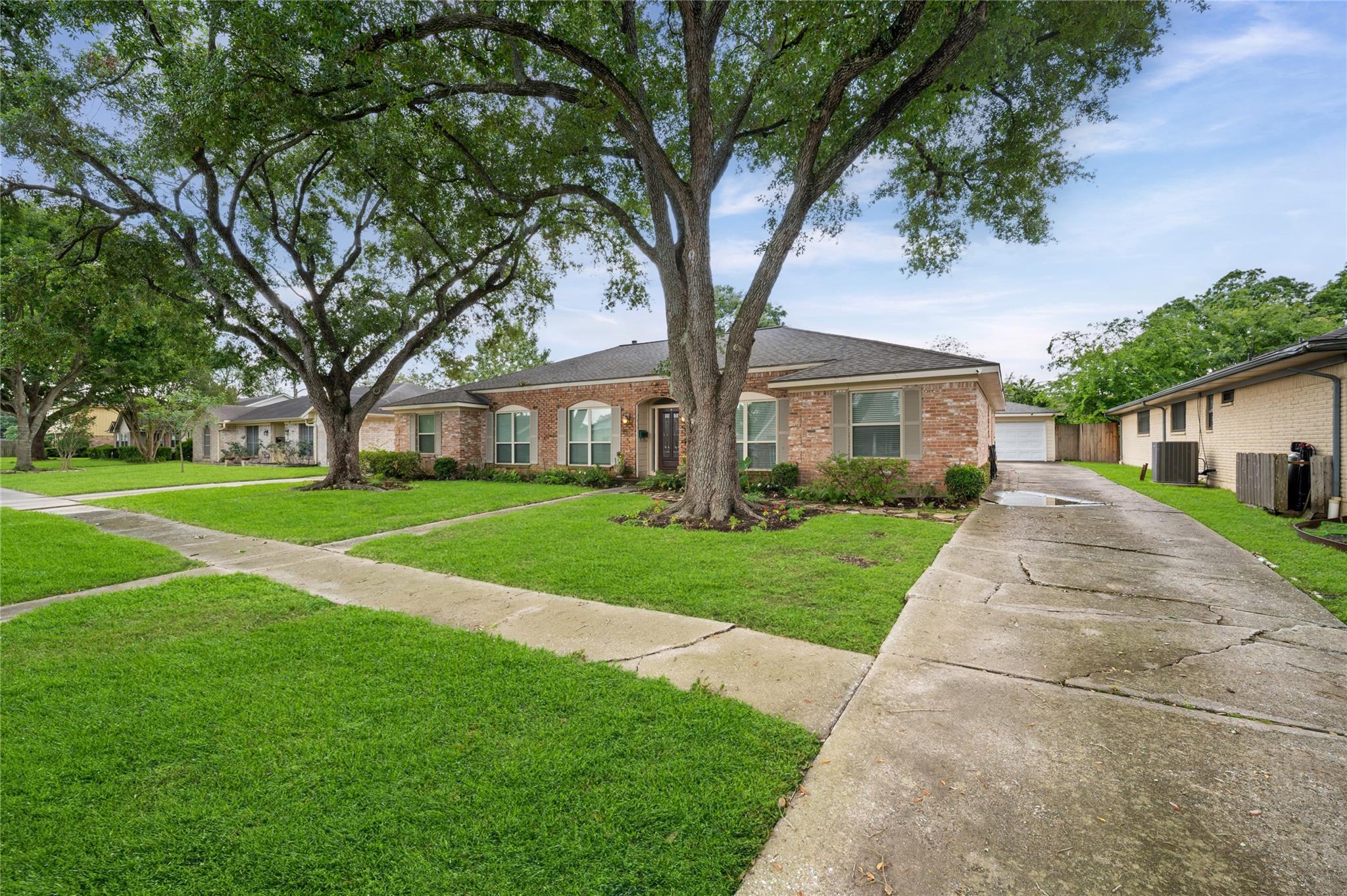 7615 Del Rey Lane