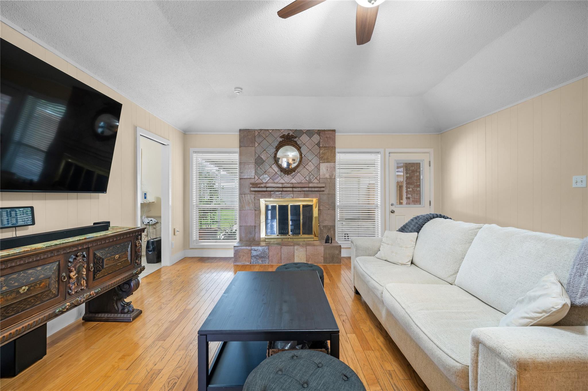 7615 Del Rey Lane