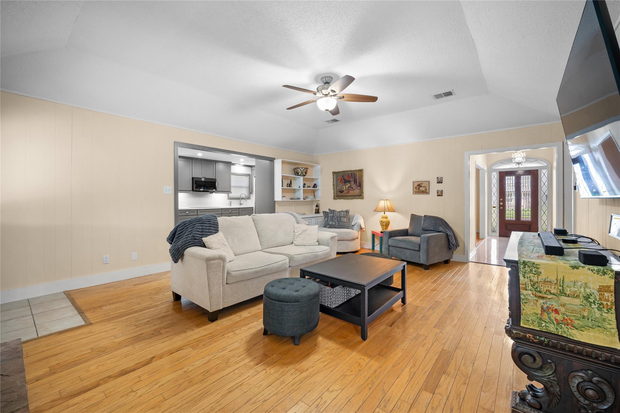 7615 Del Rey Lane