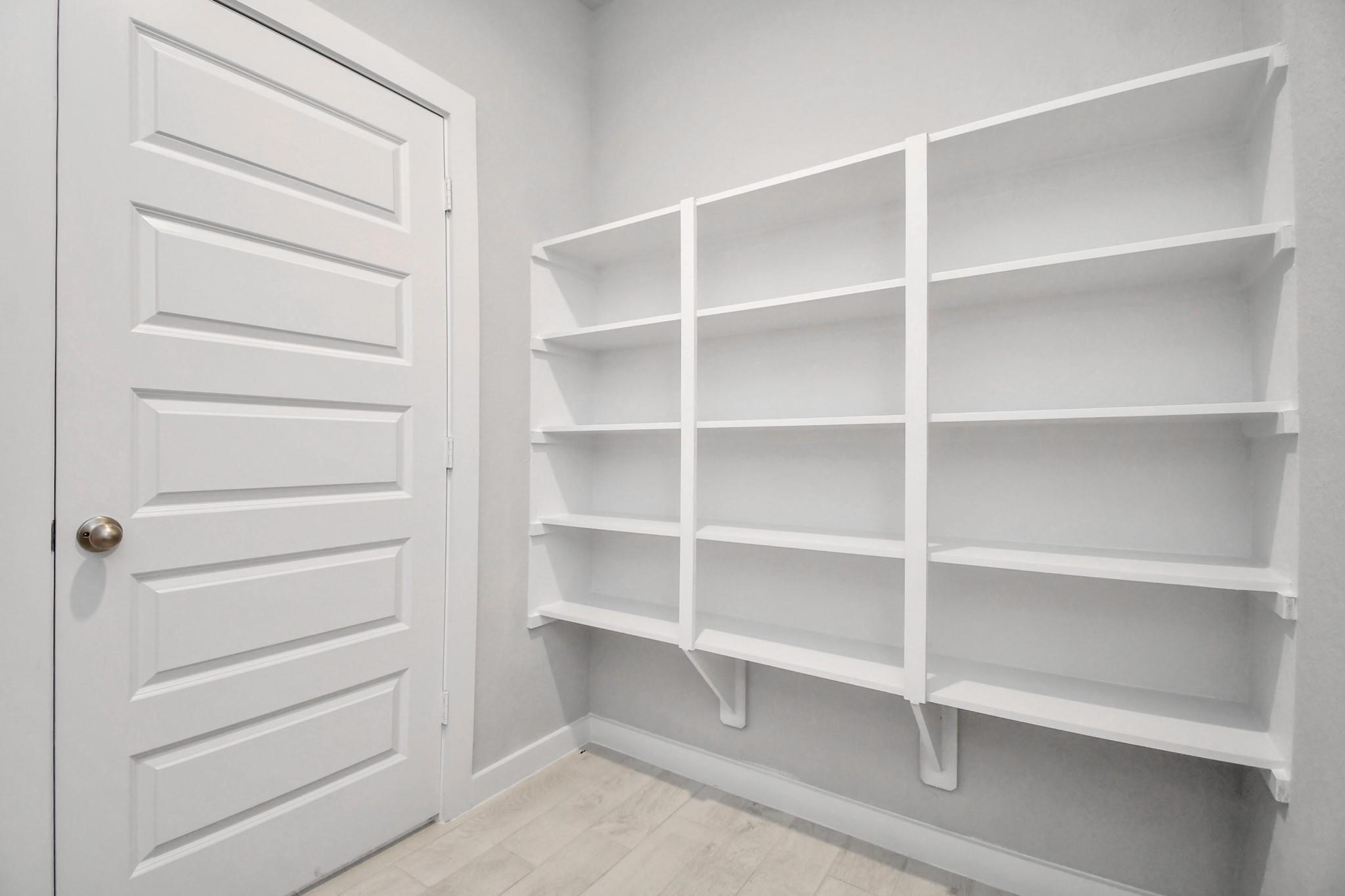 5718 Sandhill Oak Trail