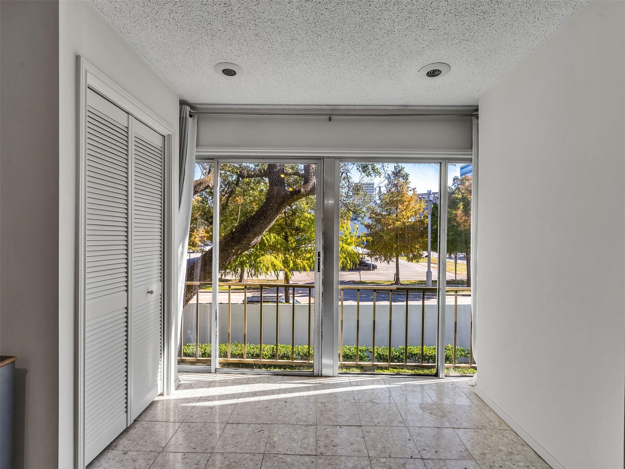 5050 Ambassador Way # 218