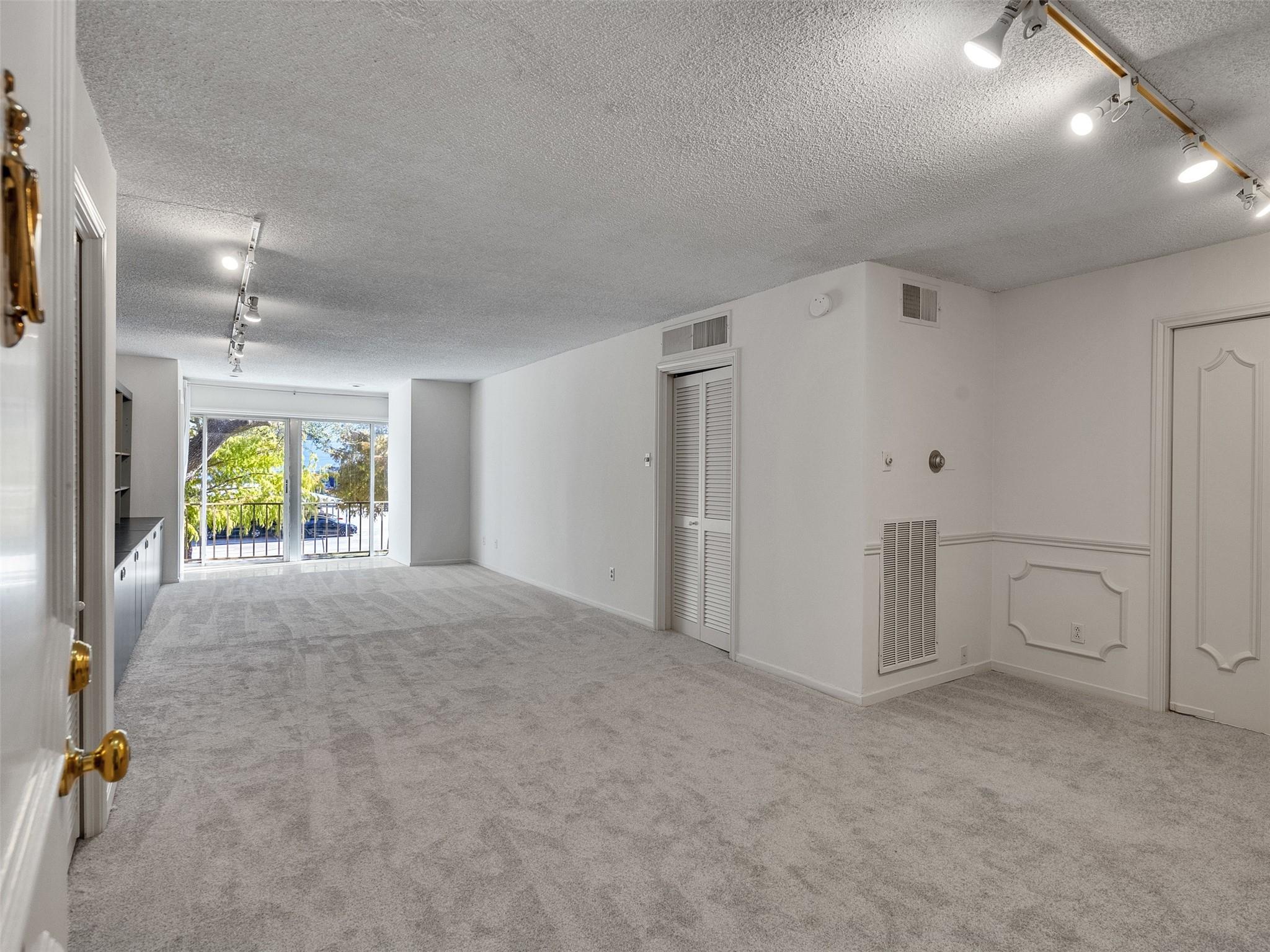 5050 Ambassador Way # 218