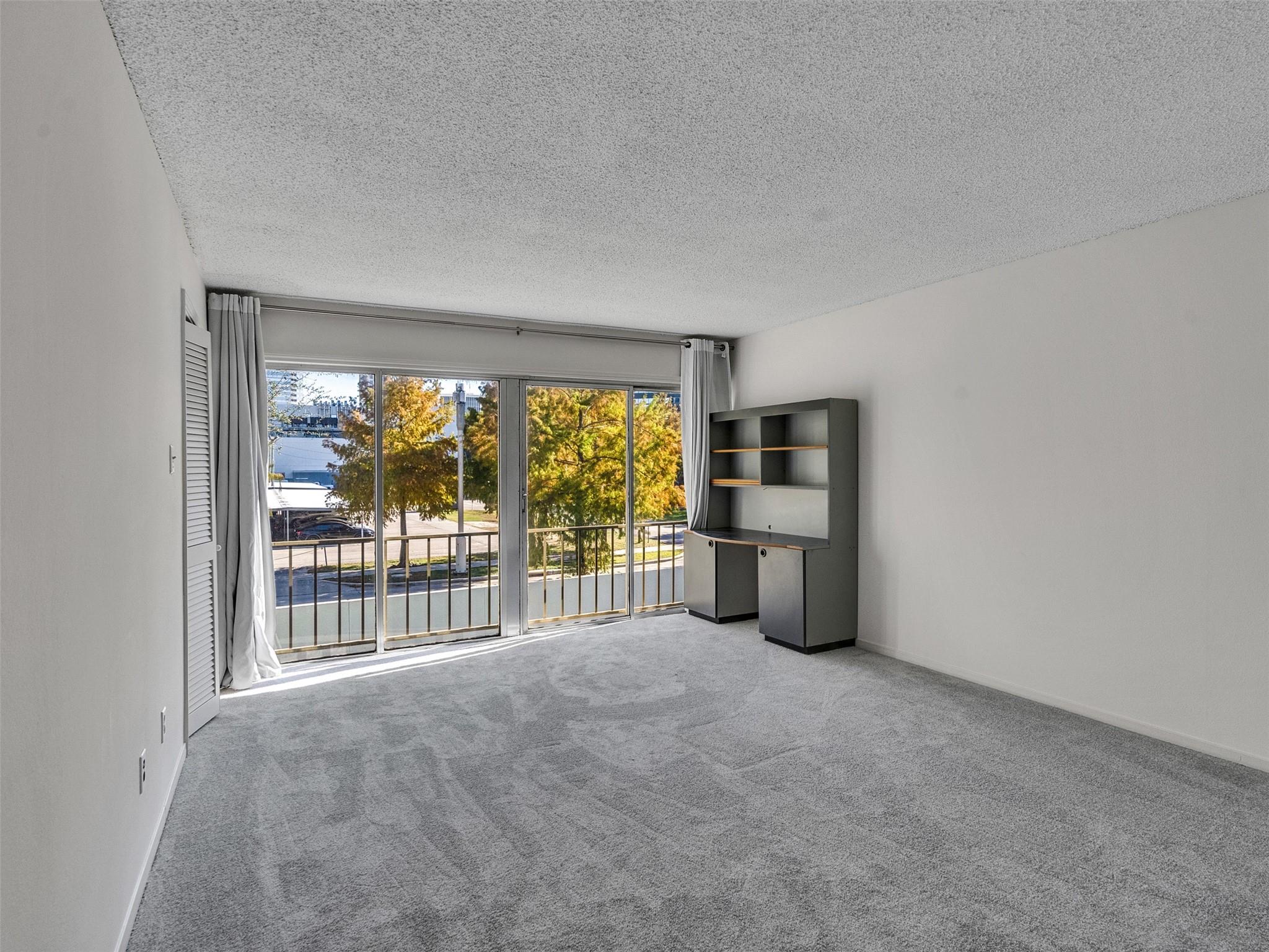 5050 Ambassador Way # 218