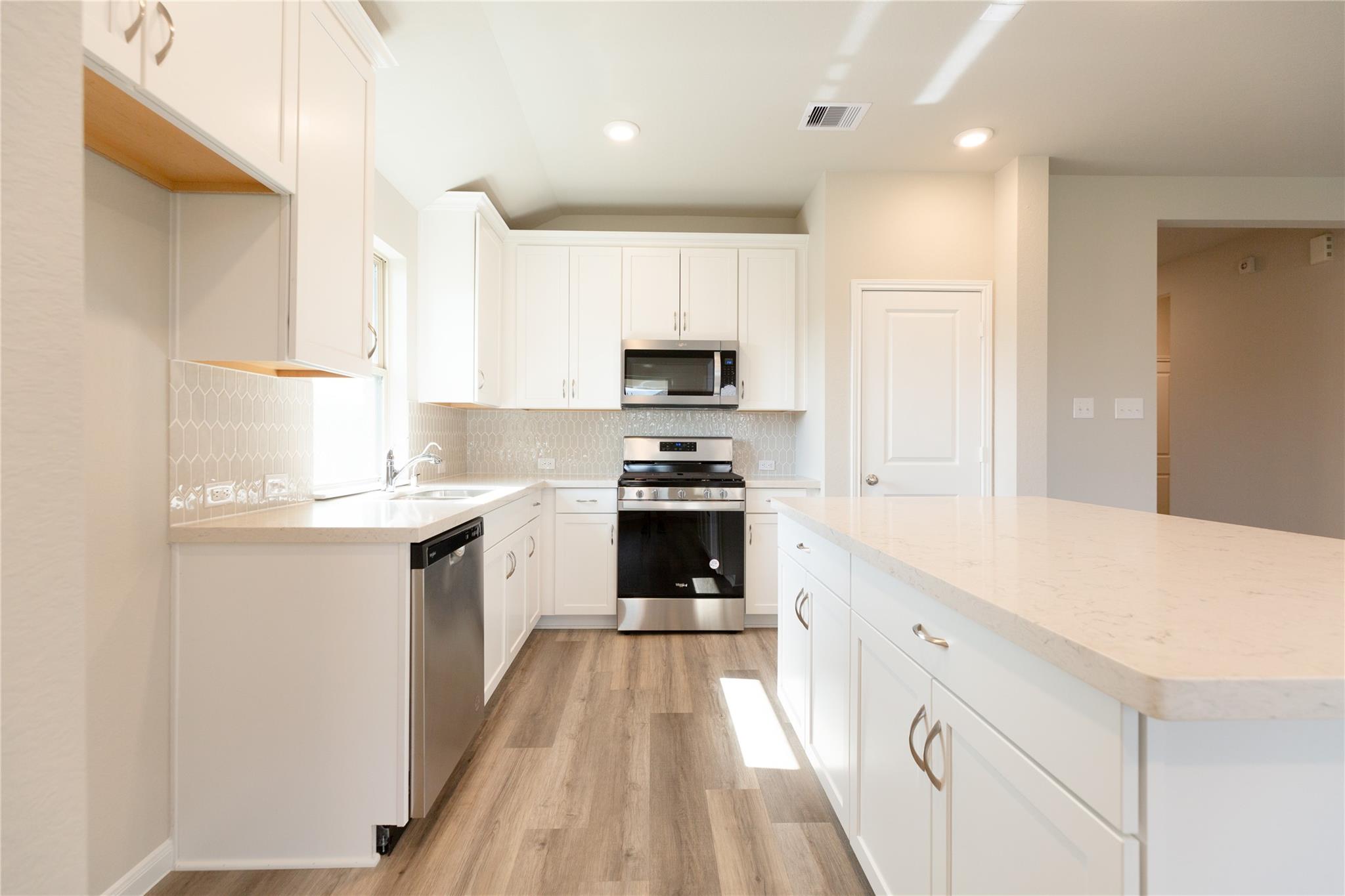 19753 Flag View Drive