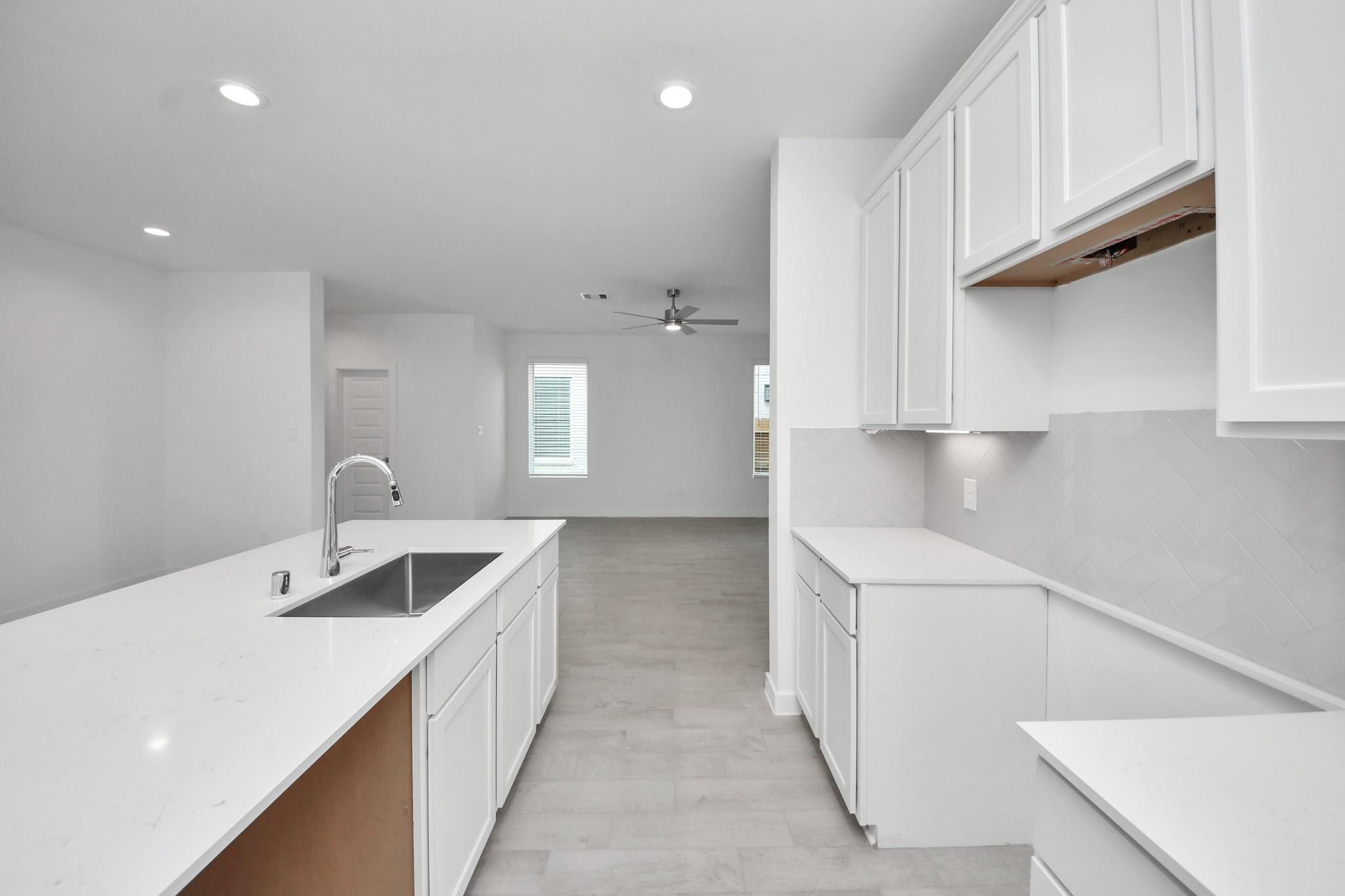18526 Athena Flower Drive