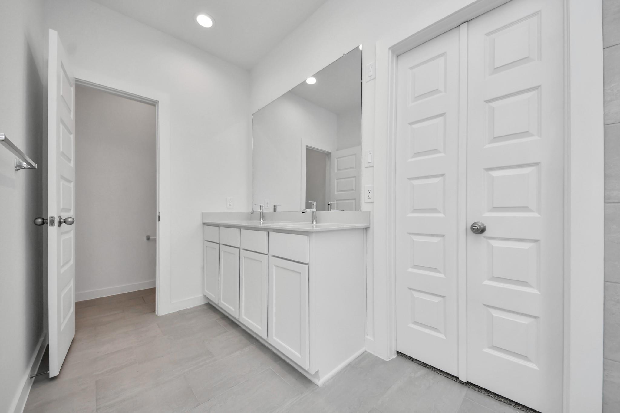 18526 Athena Flower Drive