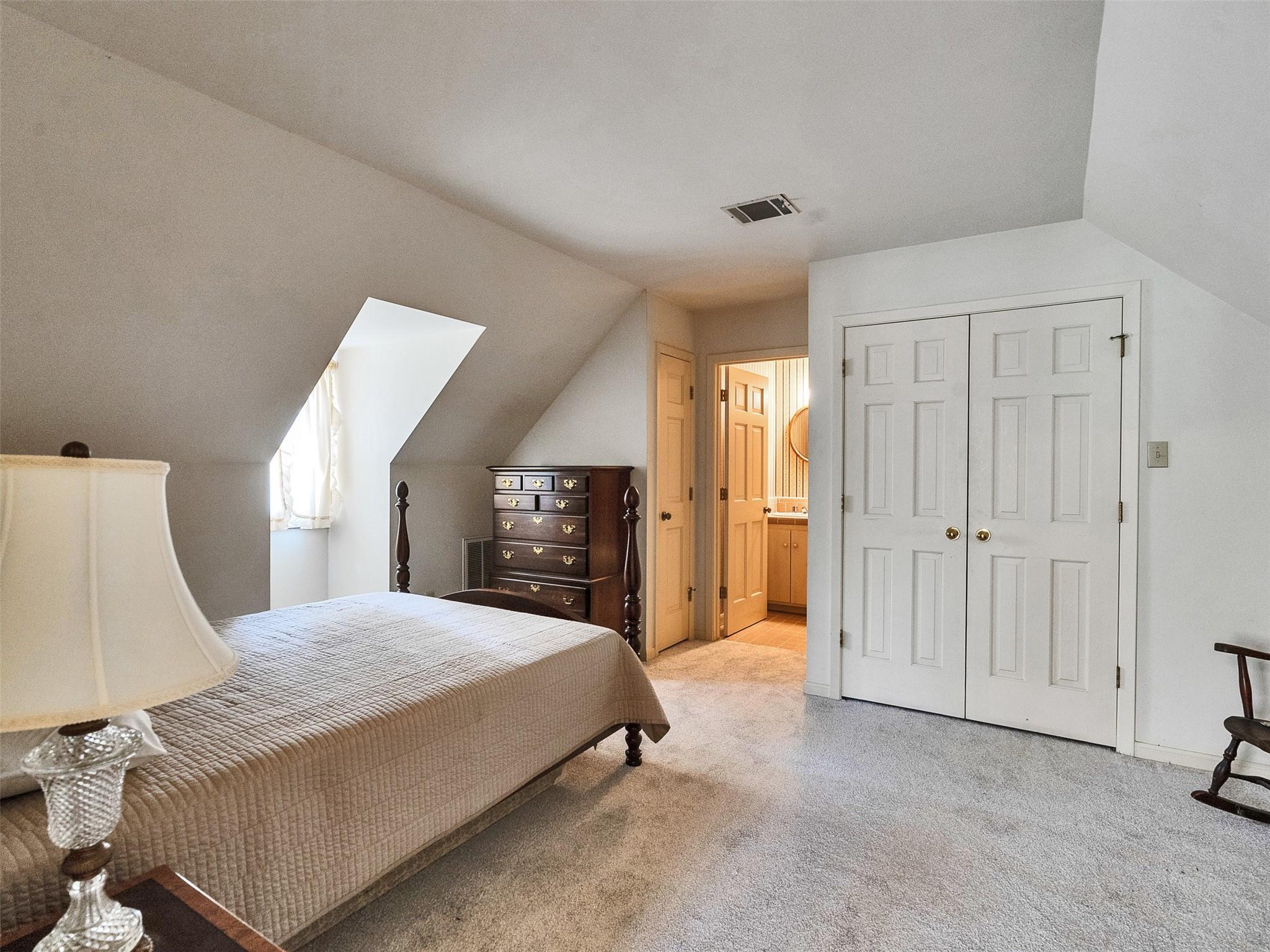 5212 Strack Road