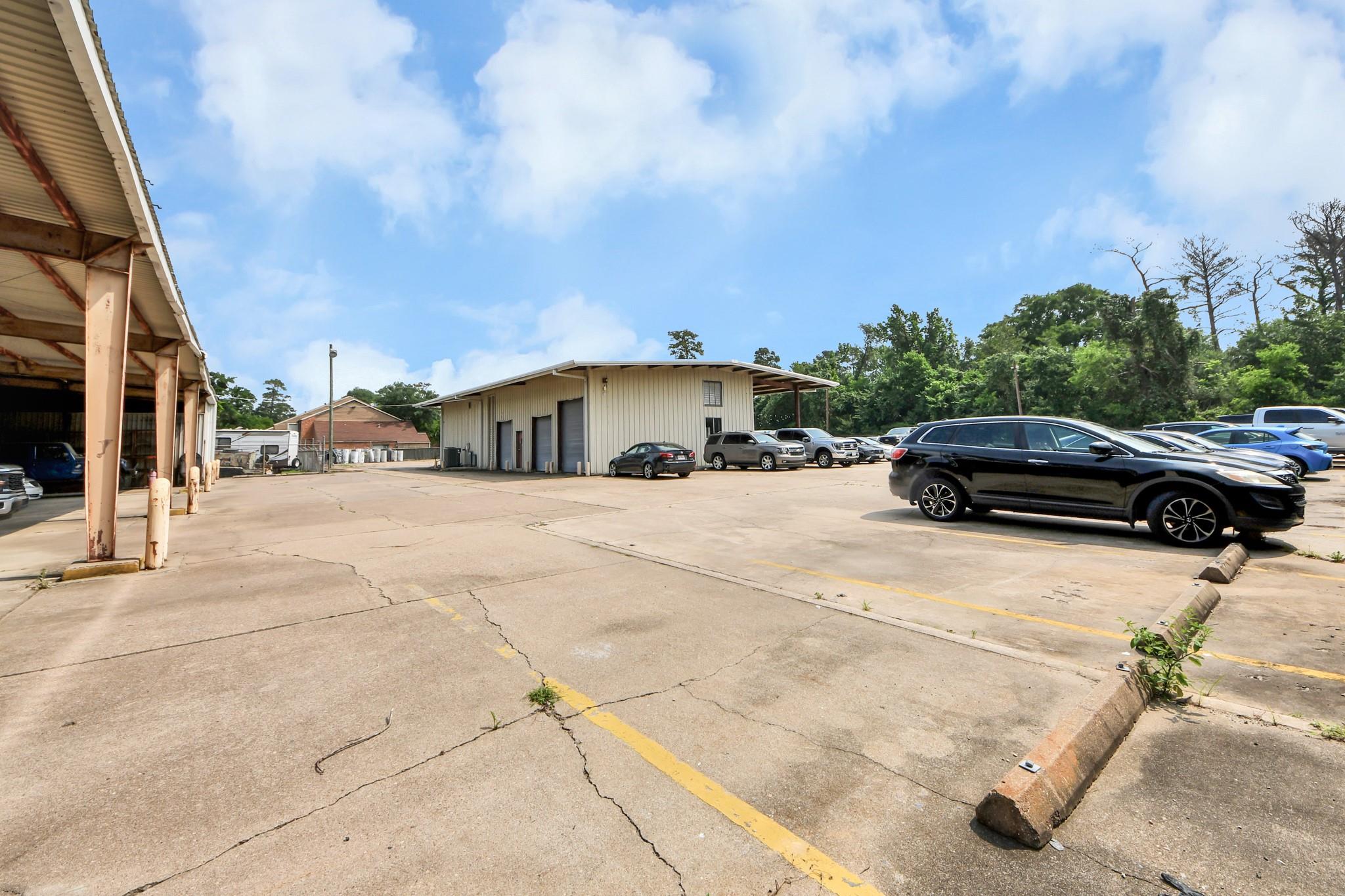 10814 Woodedge Drive