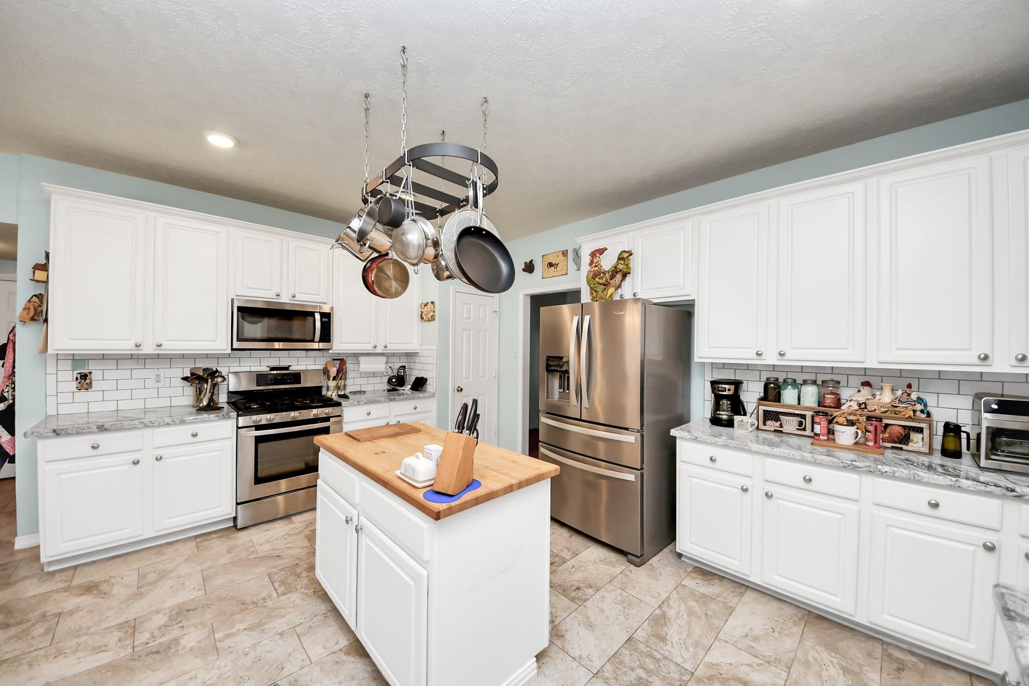 1408 N Pine Orchard Drive